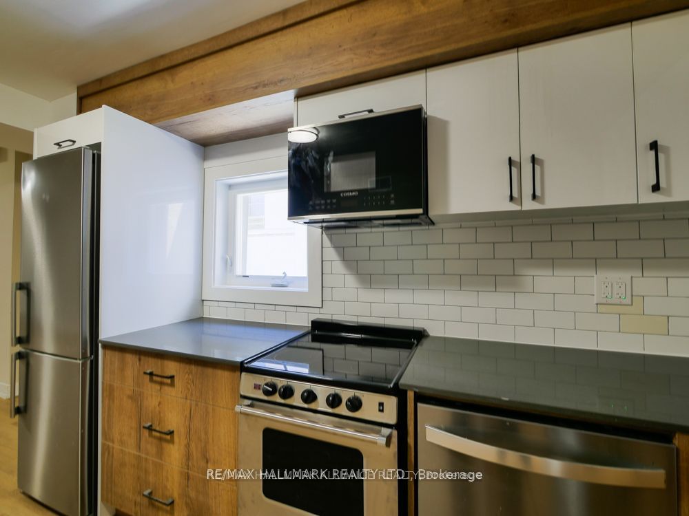 628 Danforth Avenue 202 Property Photo 5