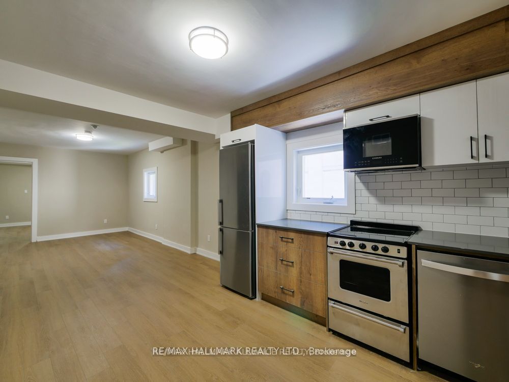 628 Danforth Avenue 202 Property Photo 6