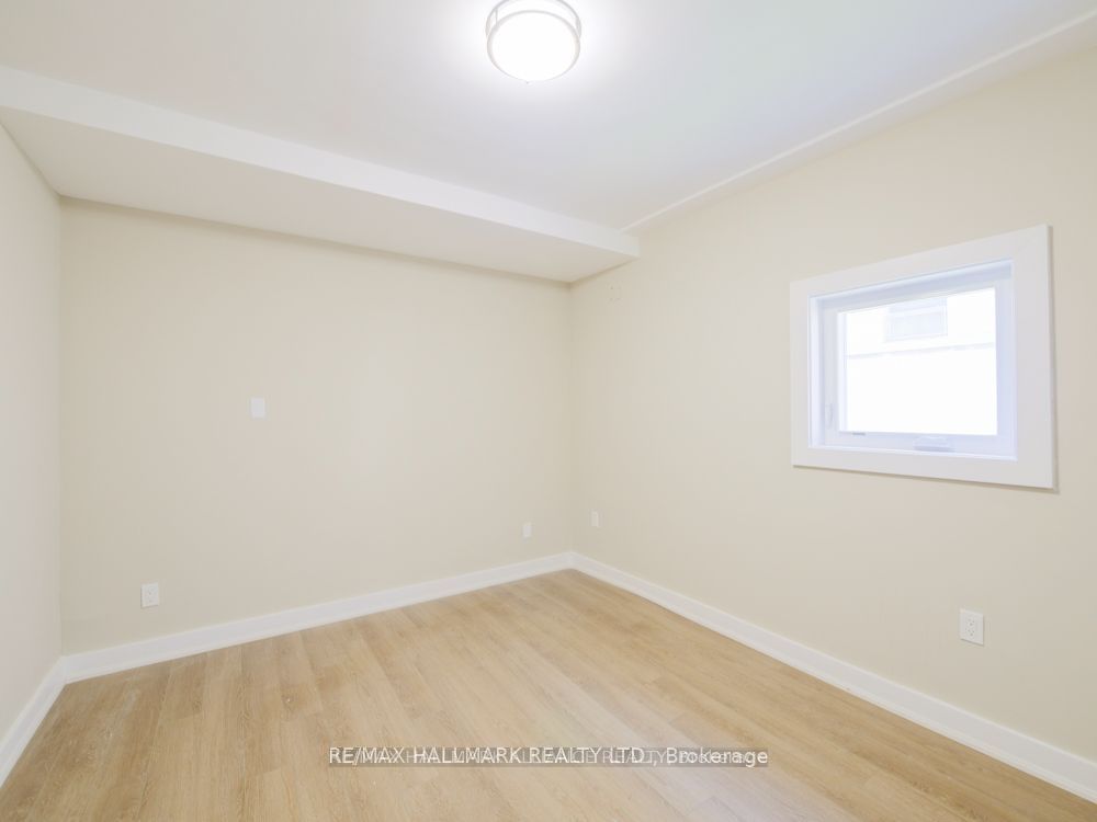 628 Danforth Avenue 202 Property Photo 8