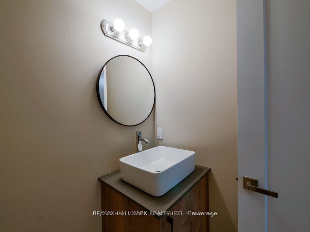 628 Danforth Avenue 202 Property Photo 13