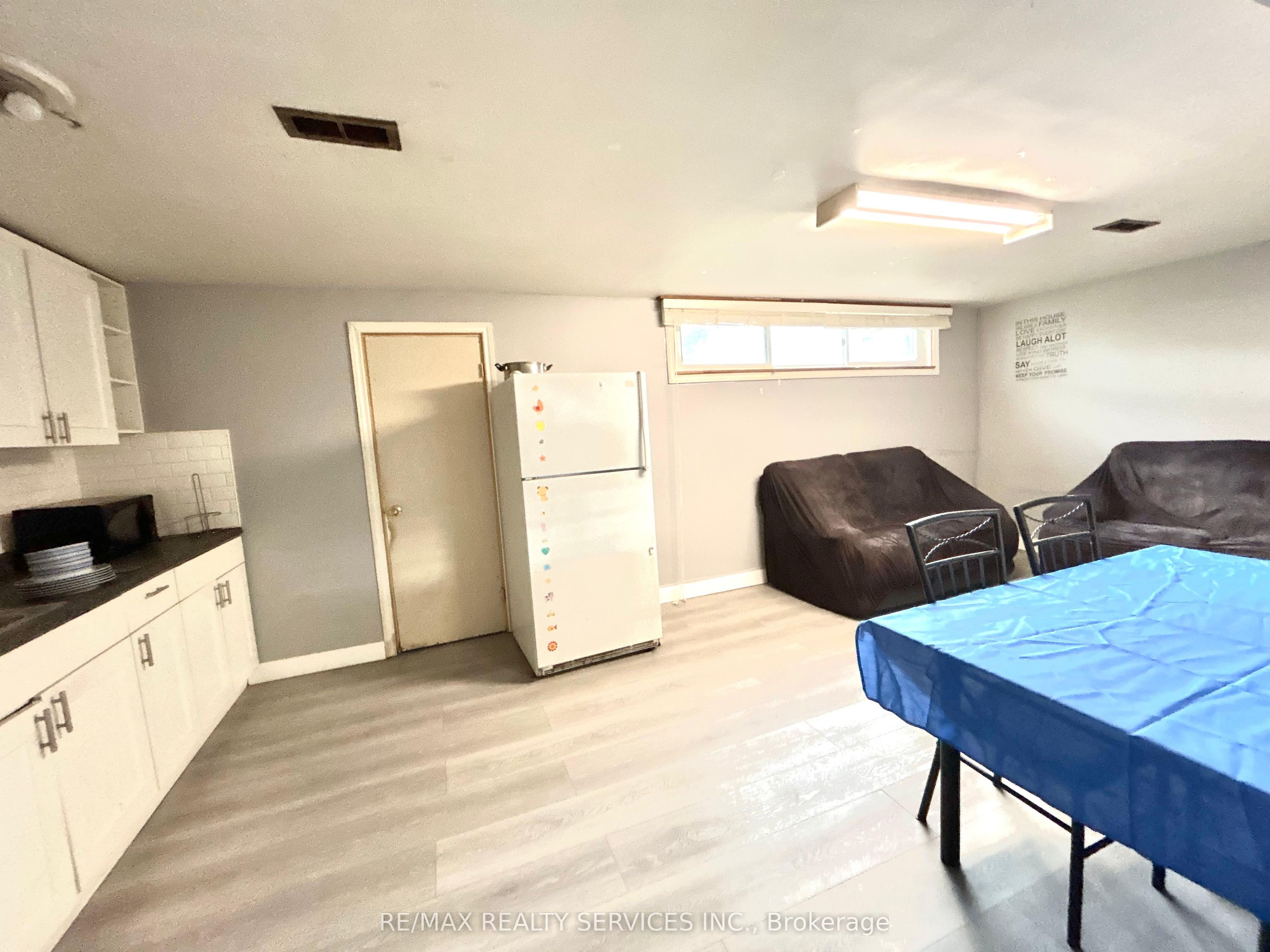 139 Bellamy Road N Property Photo 3