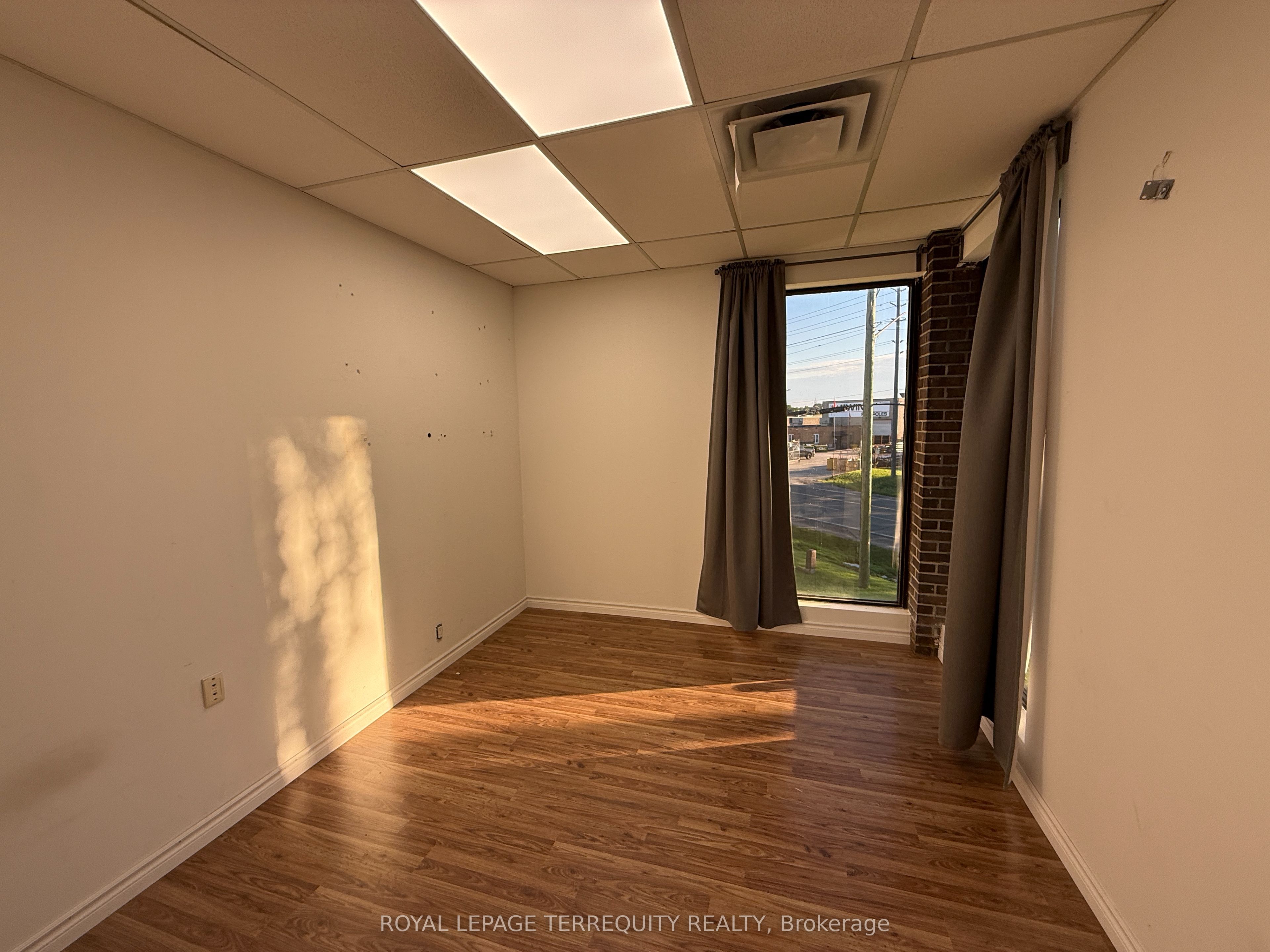 1450 Hopkins Street 205 Property Photo 2