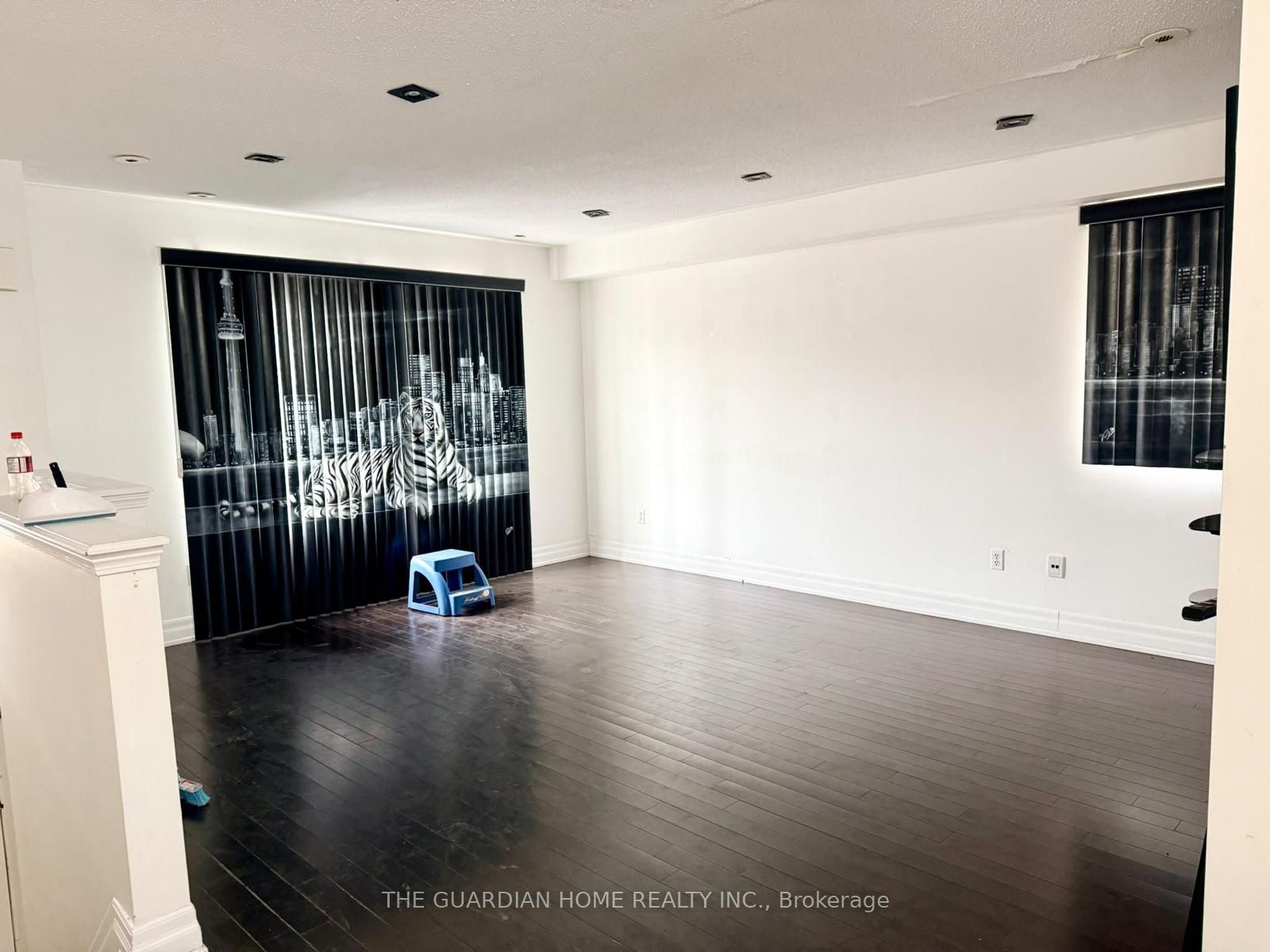 2800 Eglinton Avenue E 1 Property Photo 4