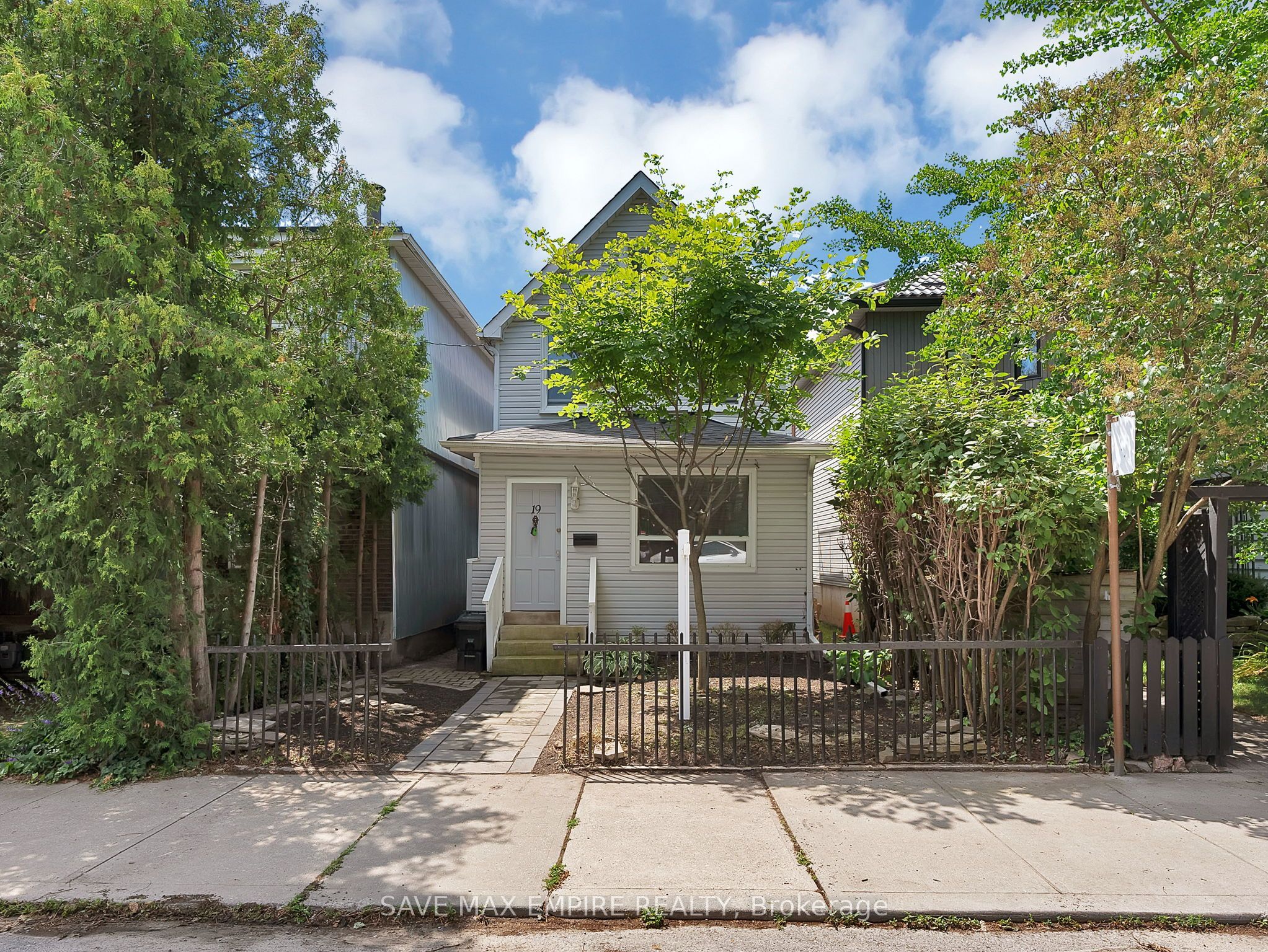 19 Minto Street Property Photo 1