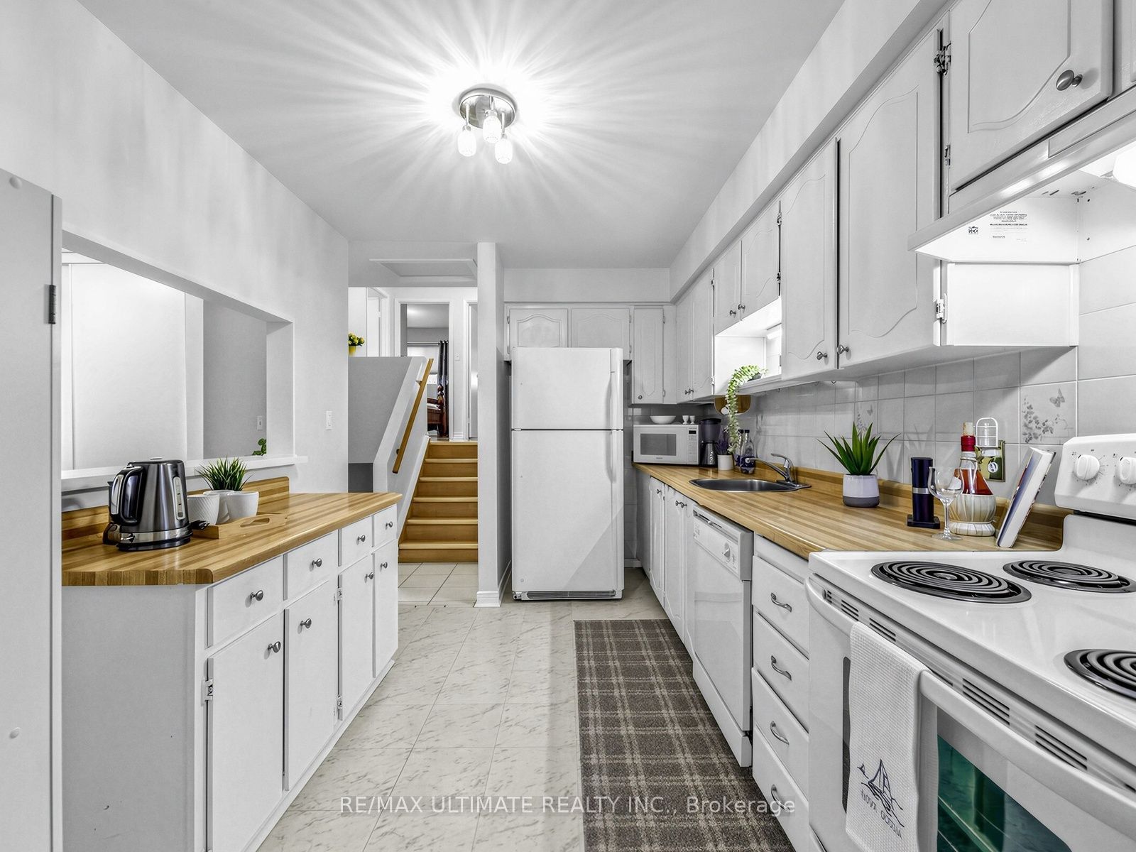 375 Calvert Court Property Photo 10