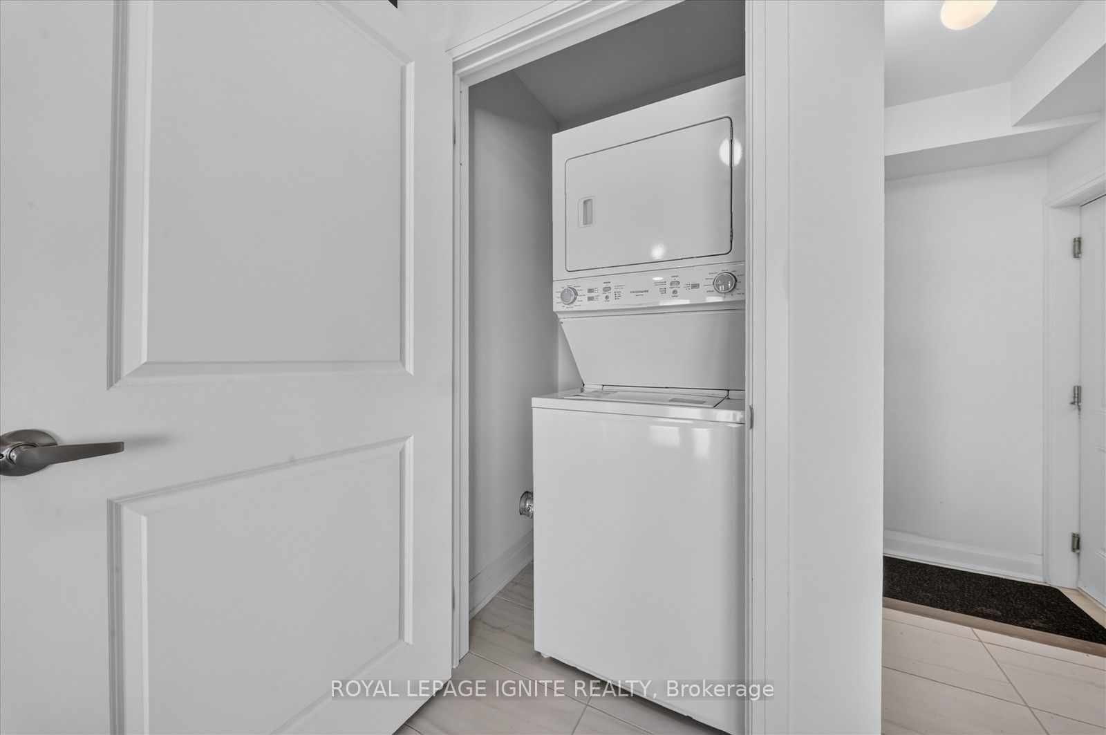 559 Port Darlington Road Property Photo 10