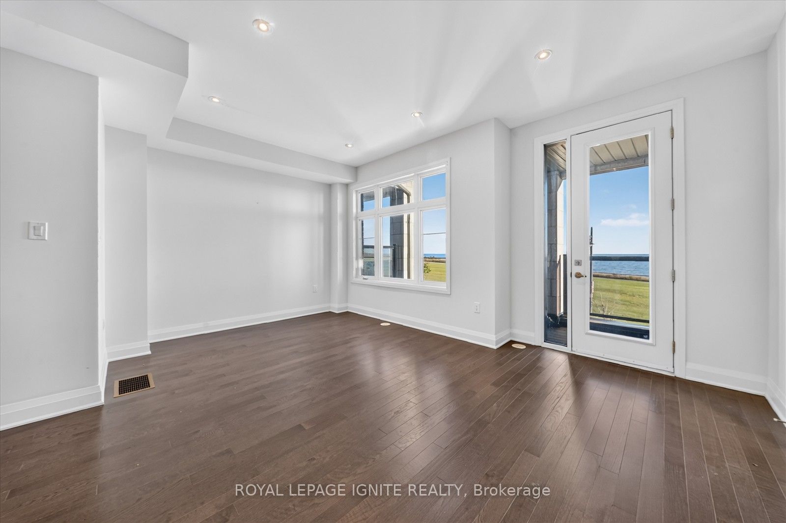 559 Port Darlington Road Property Photo 20