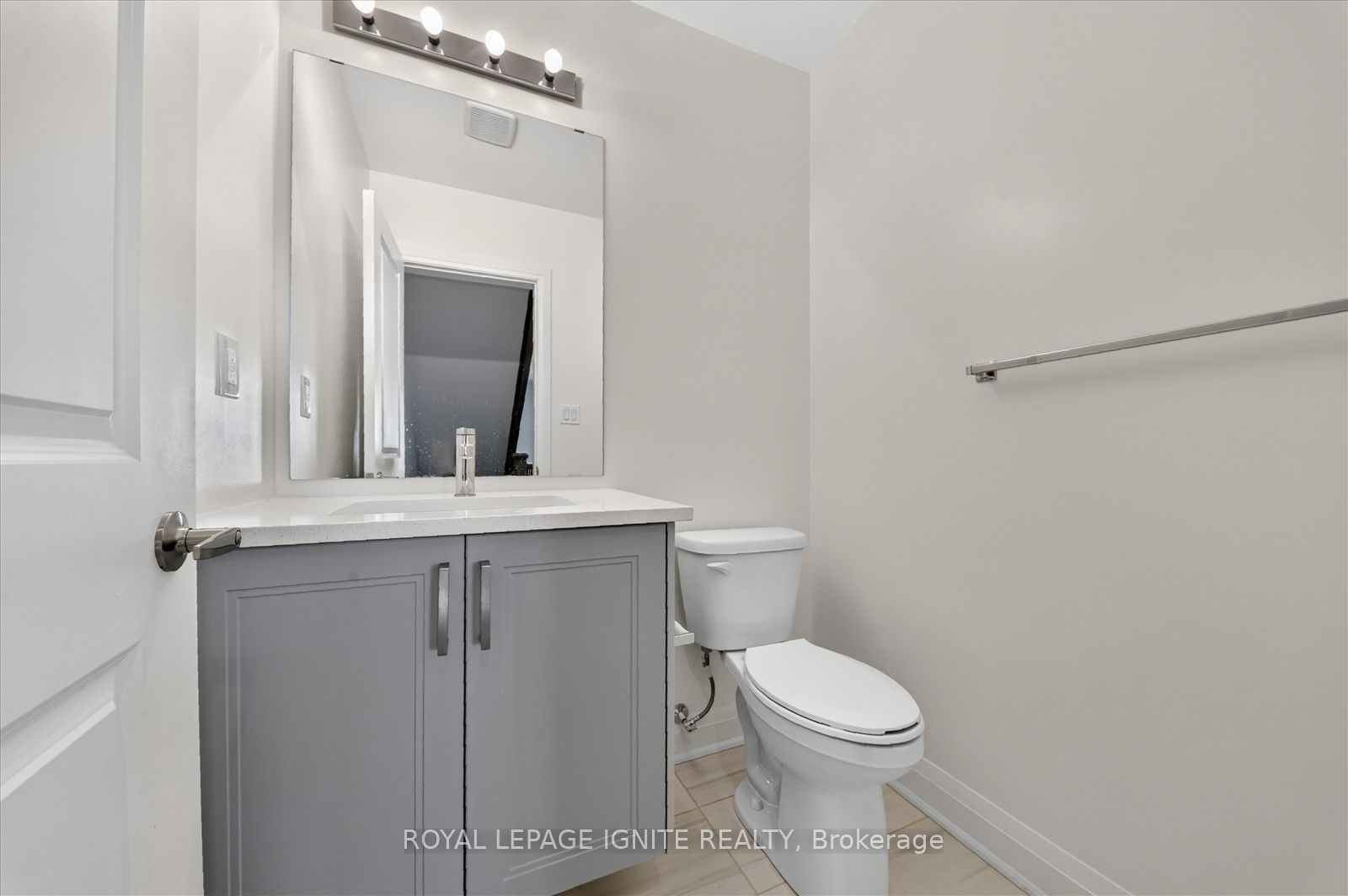 559 Port Darlington Road Property Photo 25