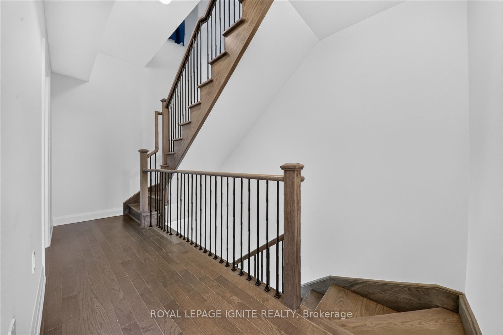 559 Port Darlington Road Property Photo 28