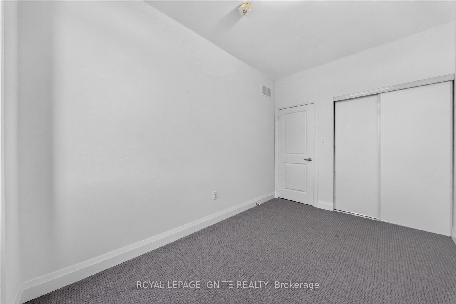 559 Port Darlington Road Property Photo 37