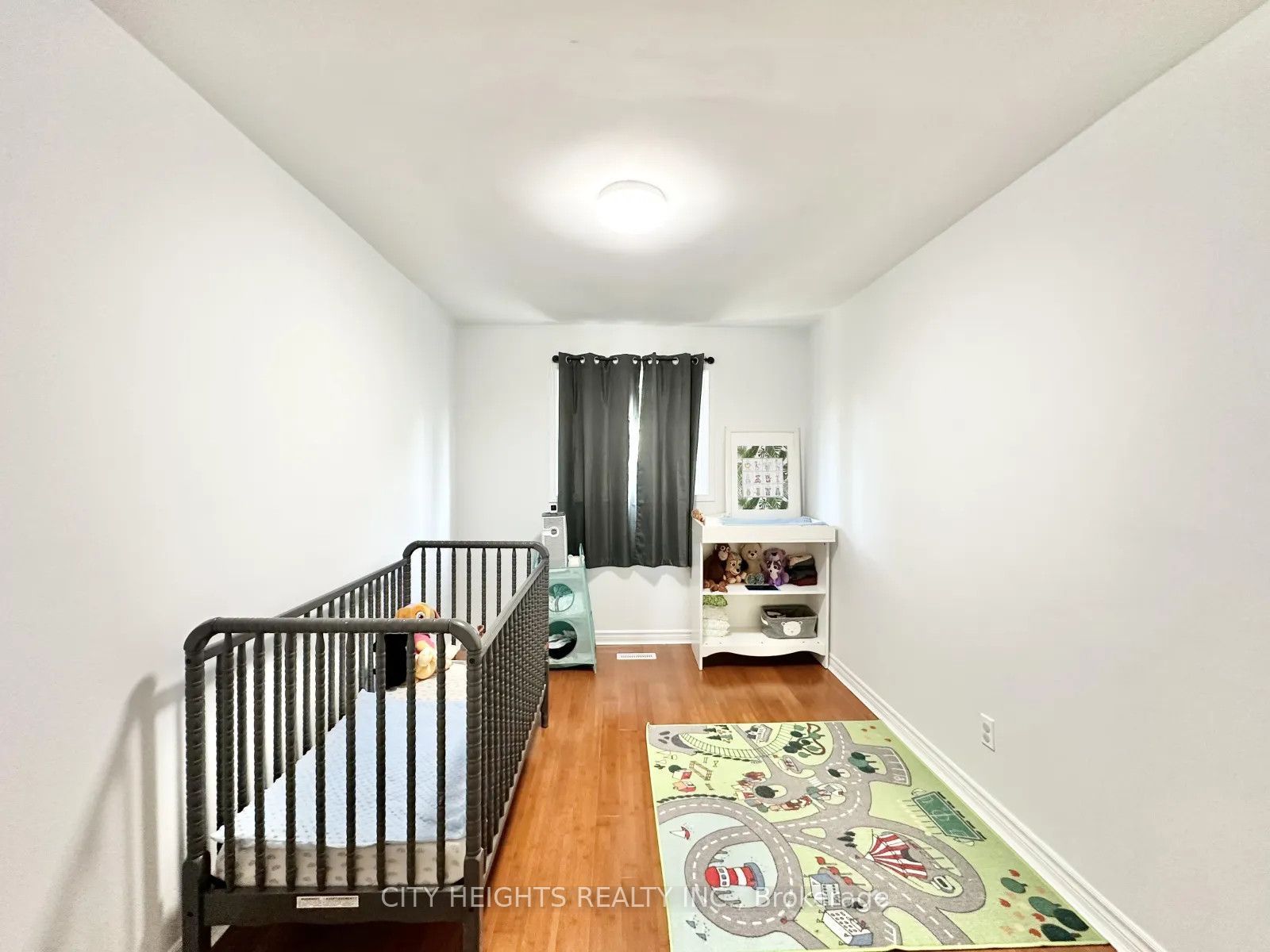 35 Mansewood Gardens Property Photo 15
