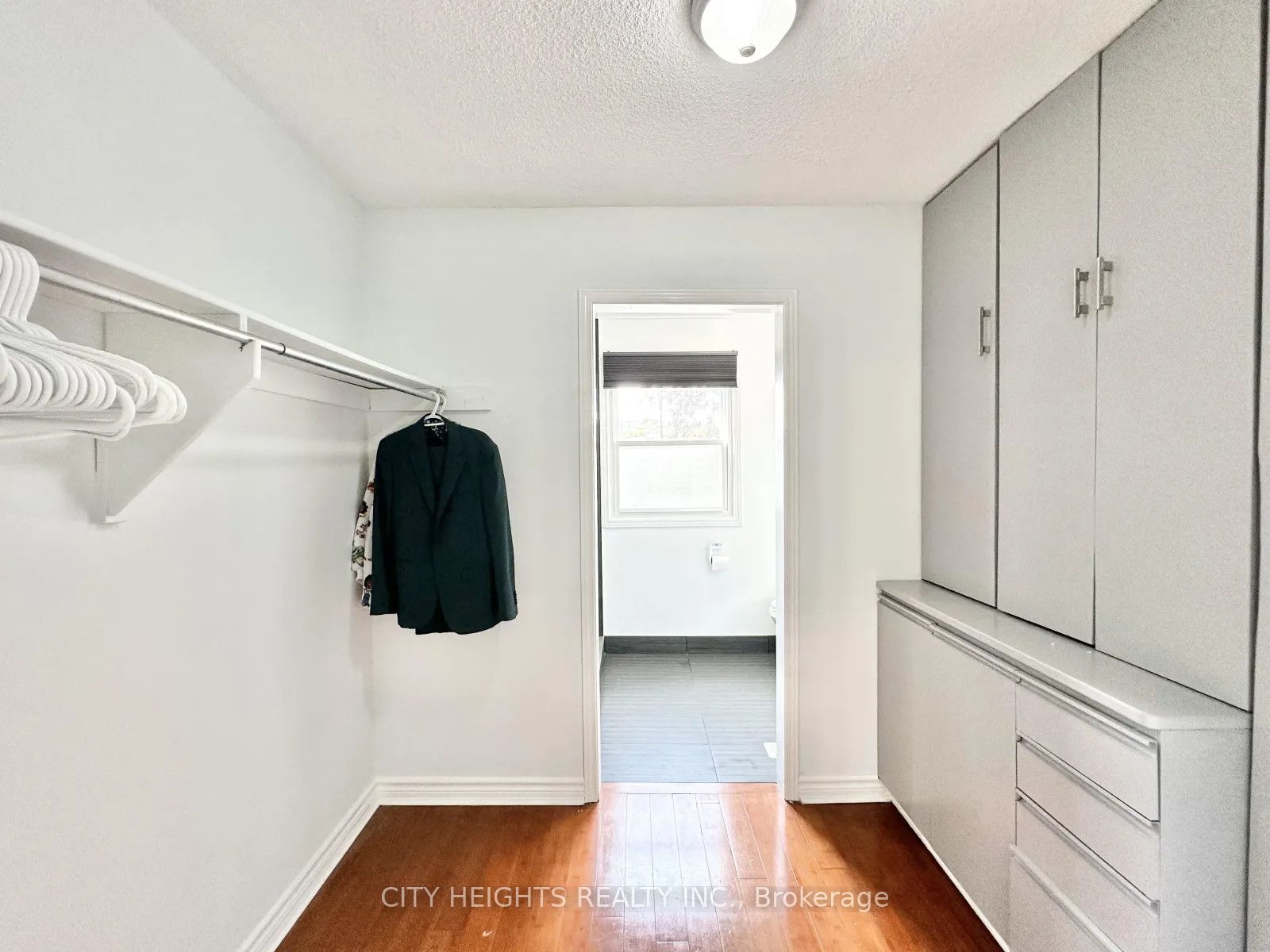 35 Mansewood Gardens Property Photo 35