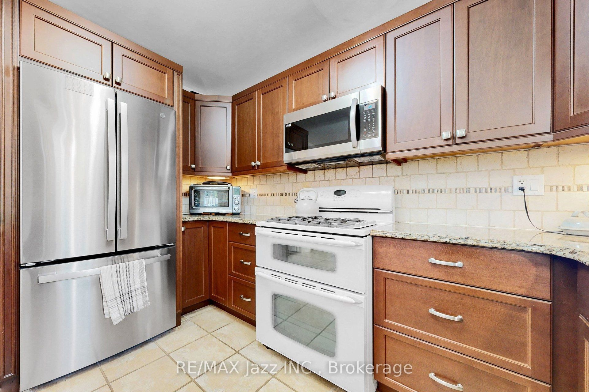 10 Trinity Crescent Property Photo 16
