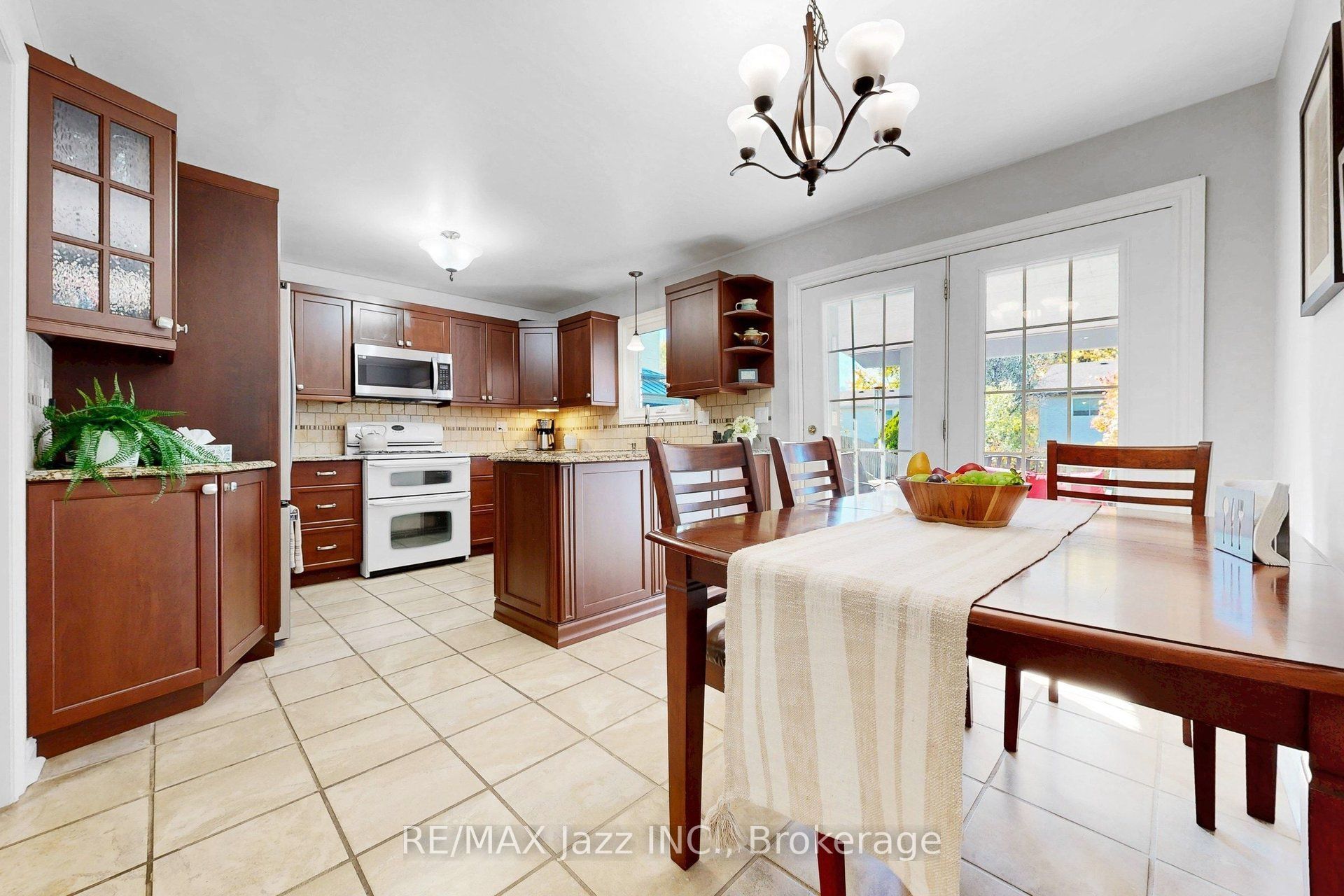 10 Trinity Crescent Property Photo 19
