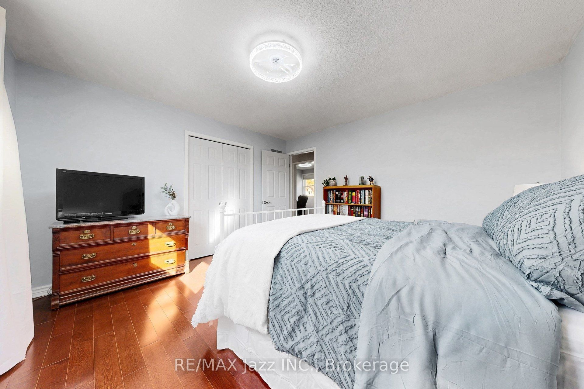 10 Trinity Crescent Property Photo 36