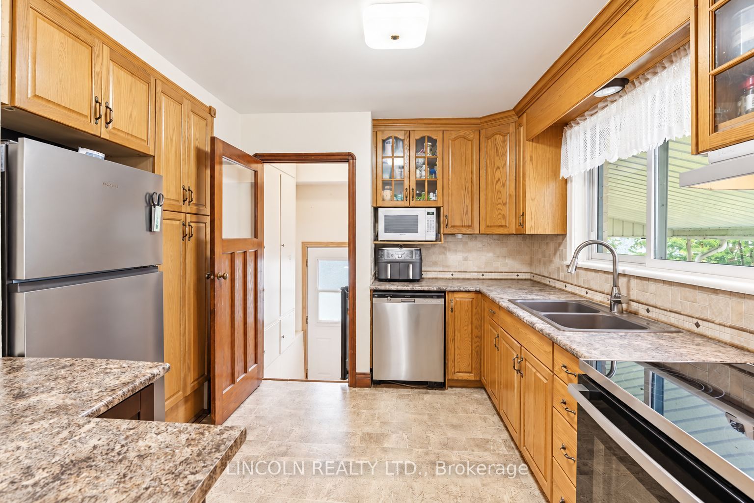 3 Brown Street Property Photo 10