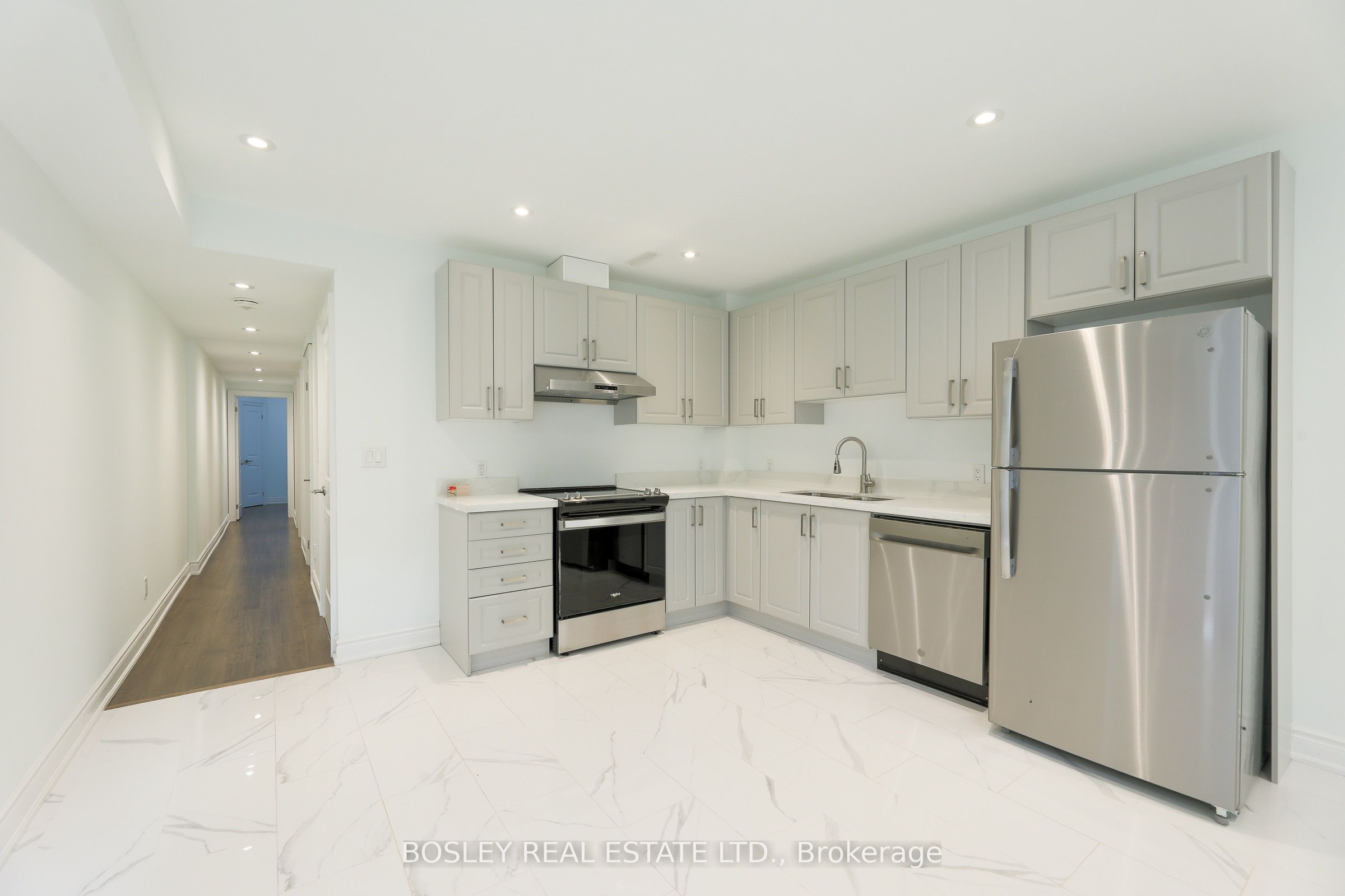 9 Queen Victoria Street Lower Property Photo 14