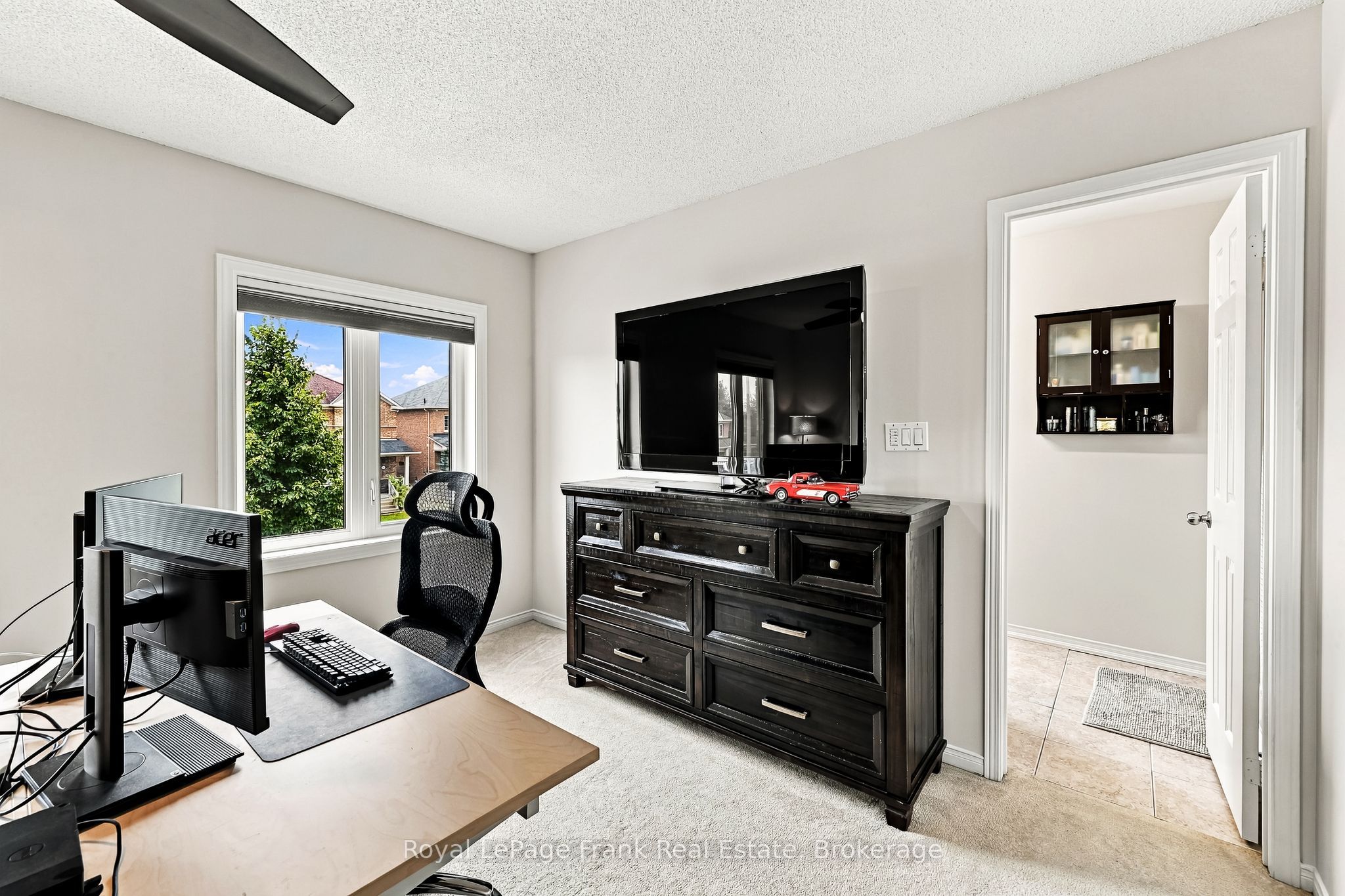 10 Oceanpearl Crescent Property Photo 22