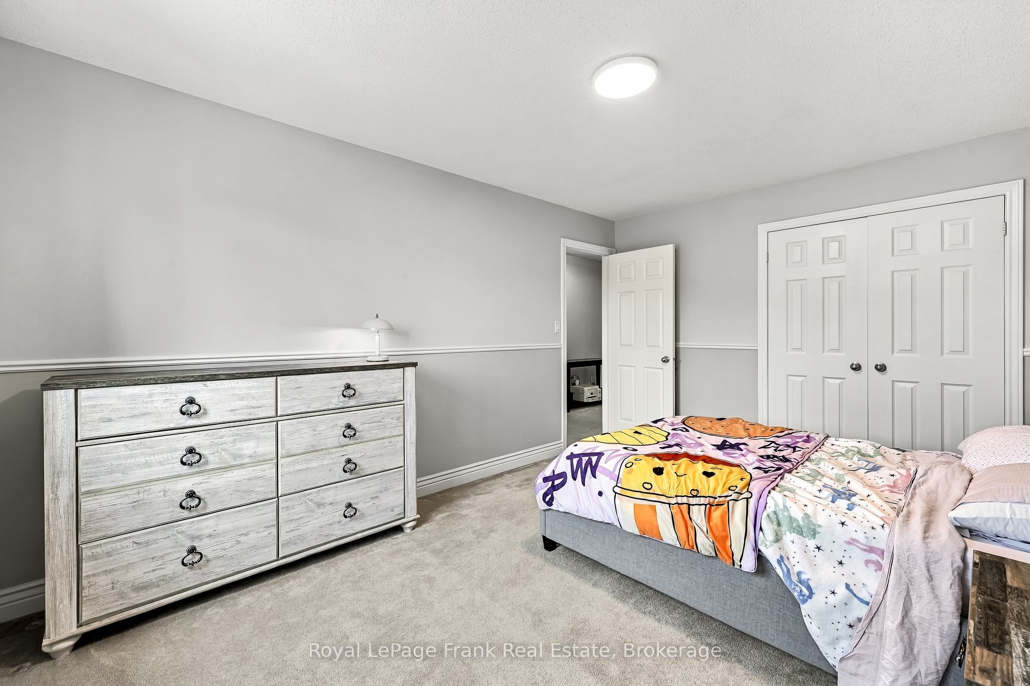 10 Oceanpearl Crescent Property Photo 25