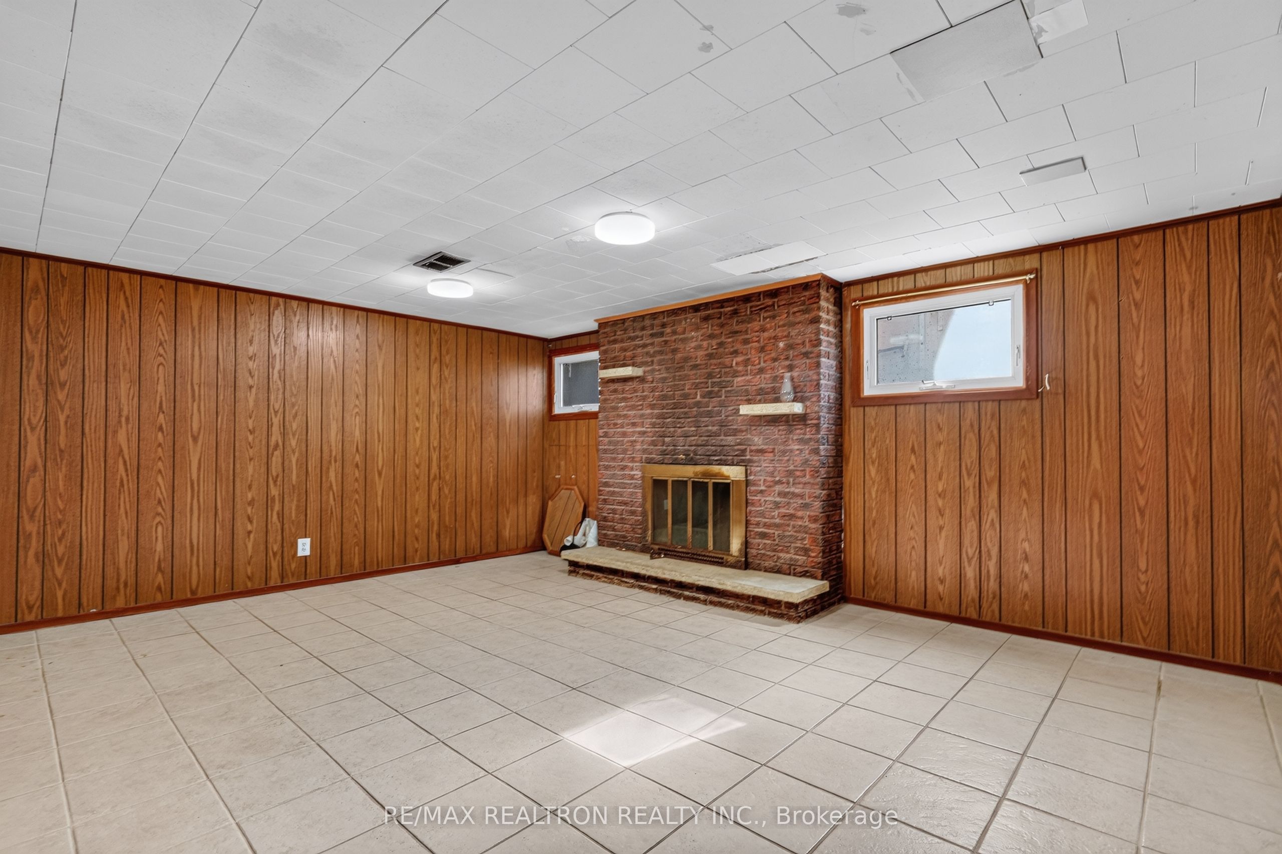 20 West Hill Drive Basement Property Photo 14