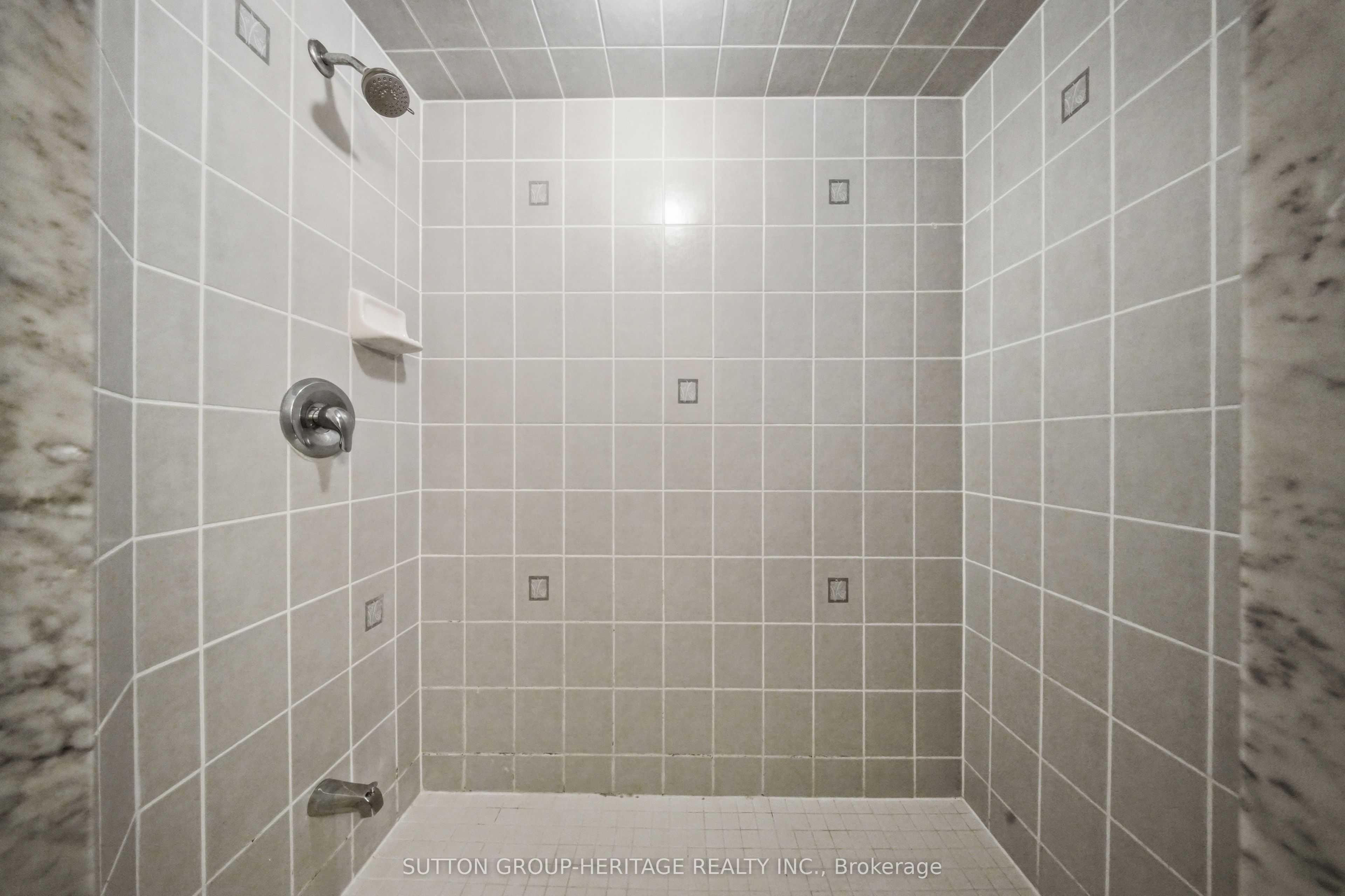 16 Shrewsbury Drive Property Photo 27