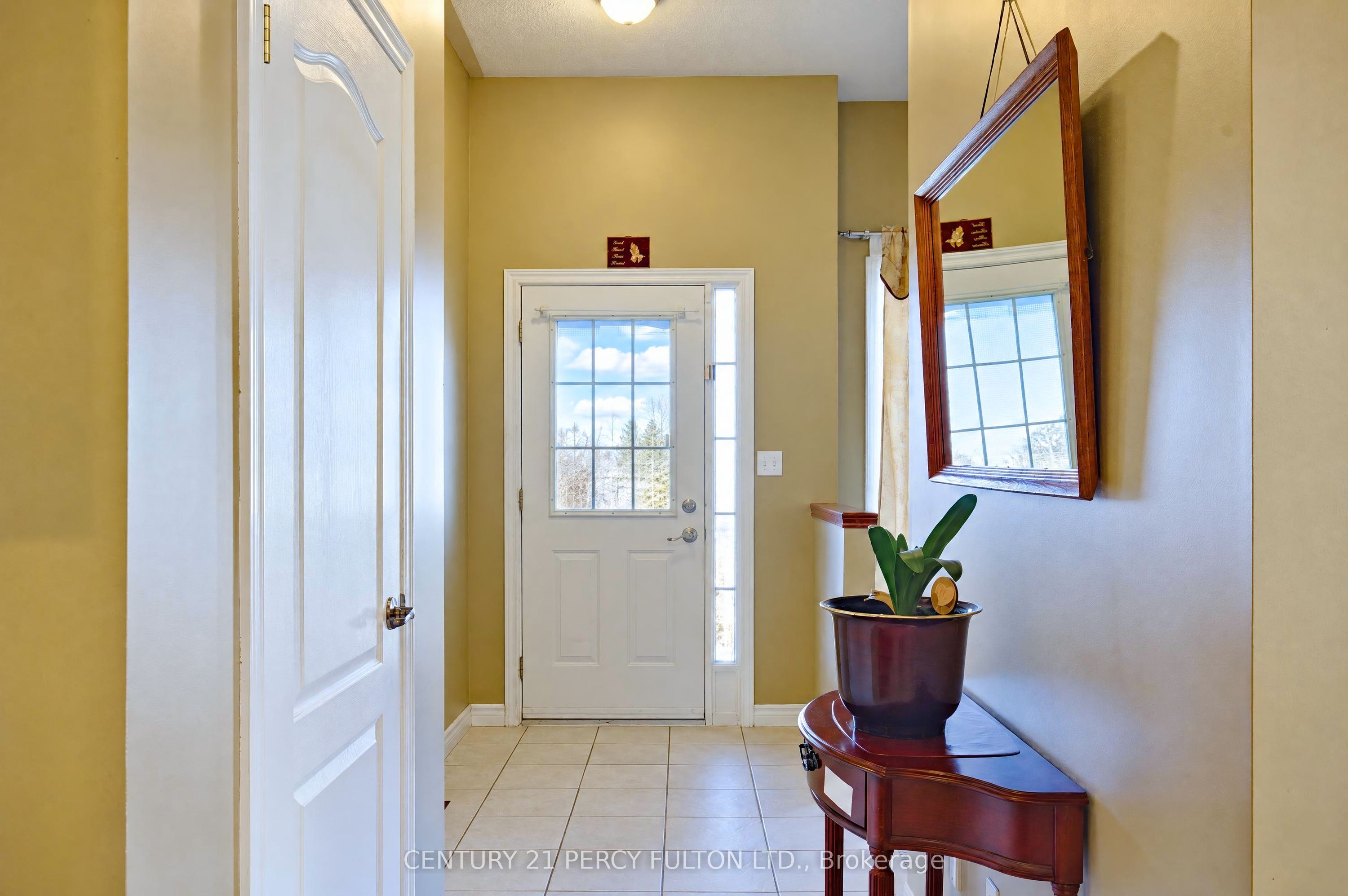 7 Bridlewood Boulevard Property Photo 3