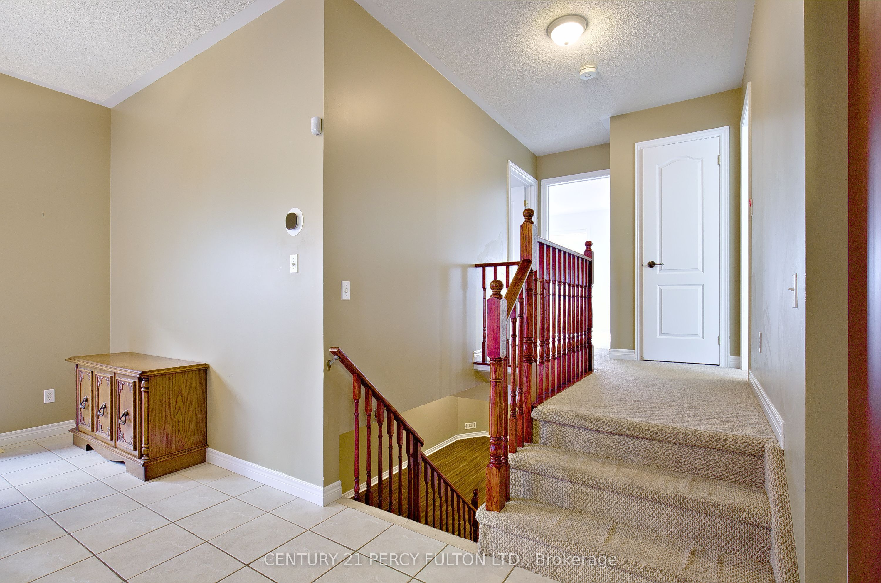 7 Bridlewood Boulevard Property Photo 13