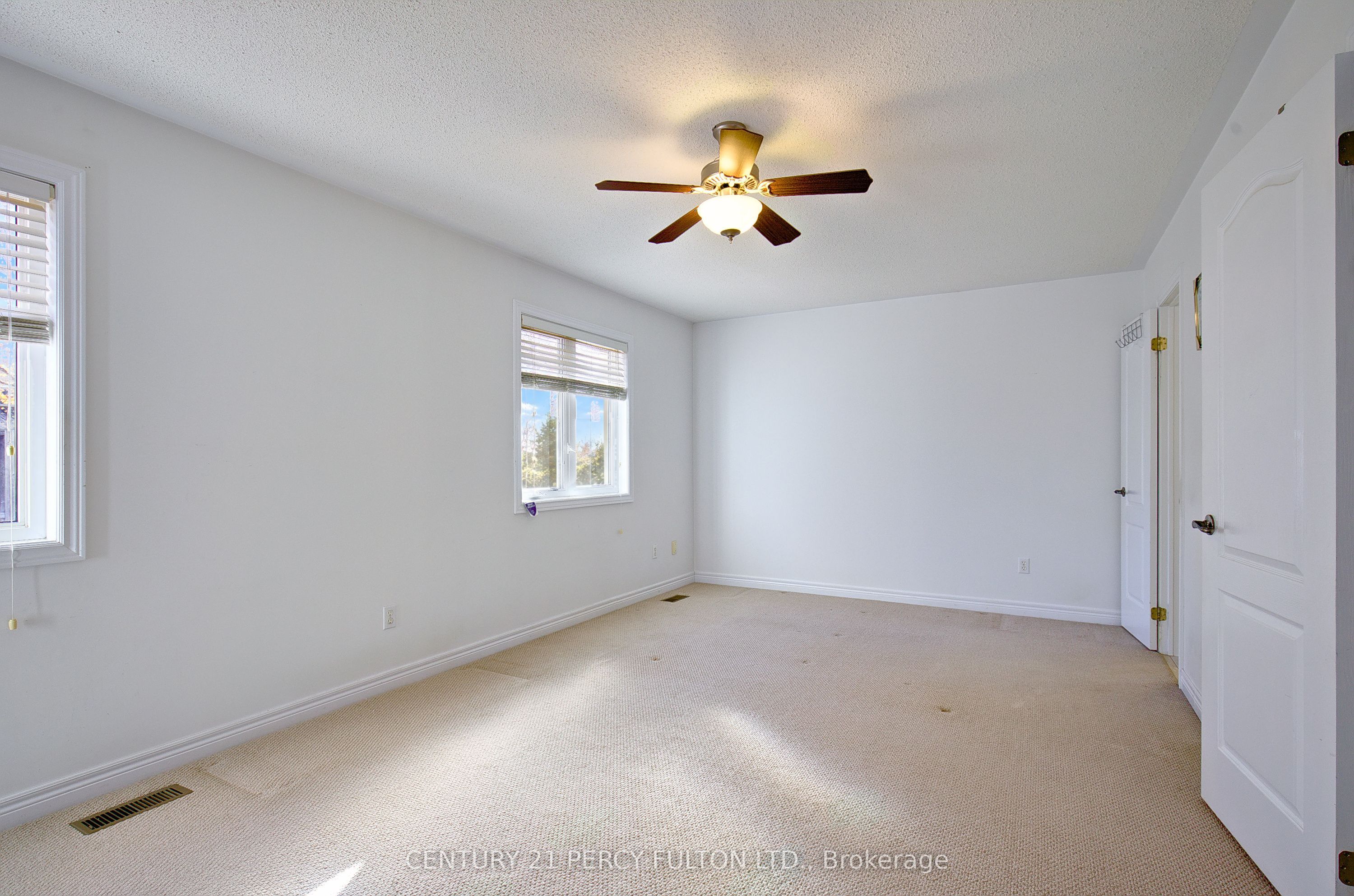 7 Bridlewood Boulevard Property Photo 16
