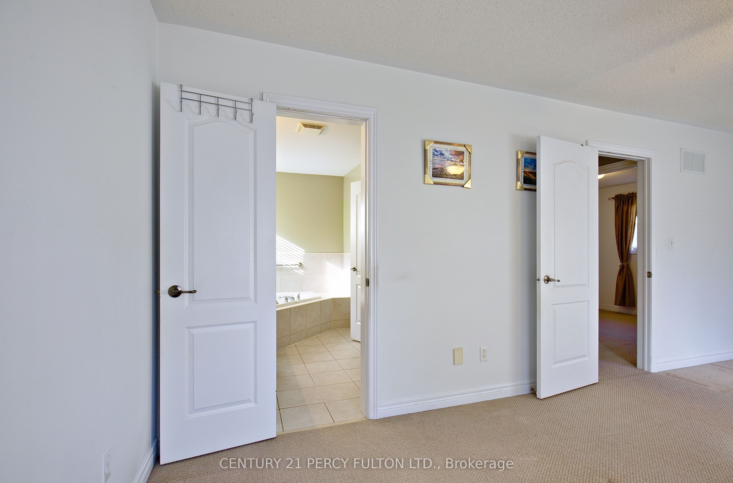 7 Bridlewood Boulevard Property Photo 17