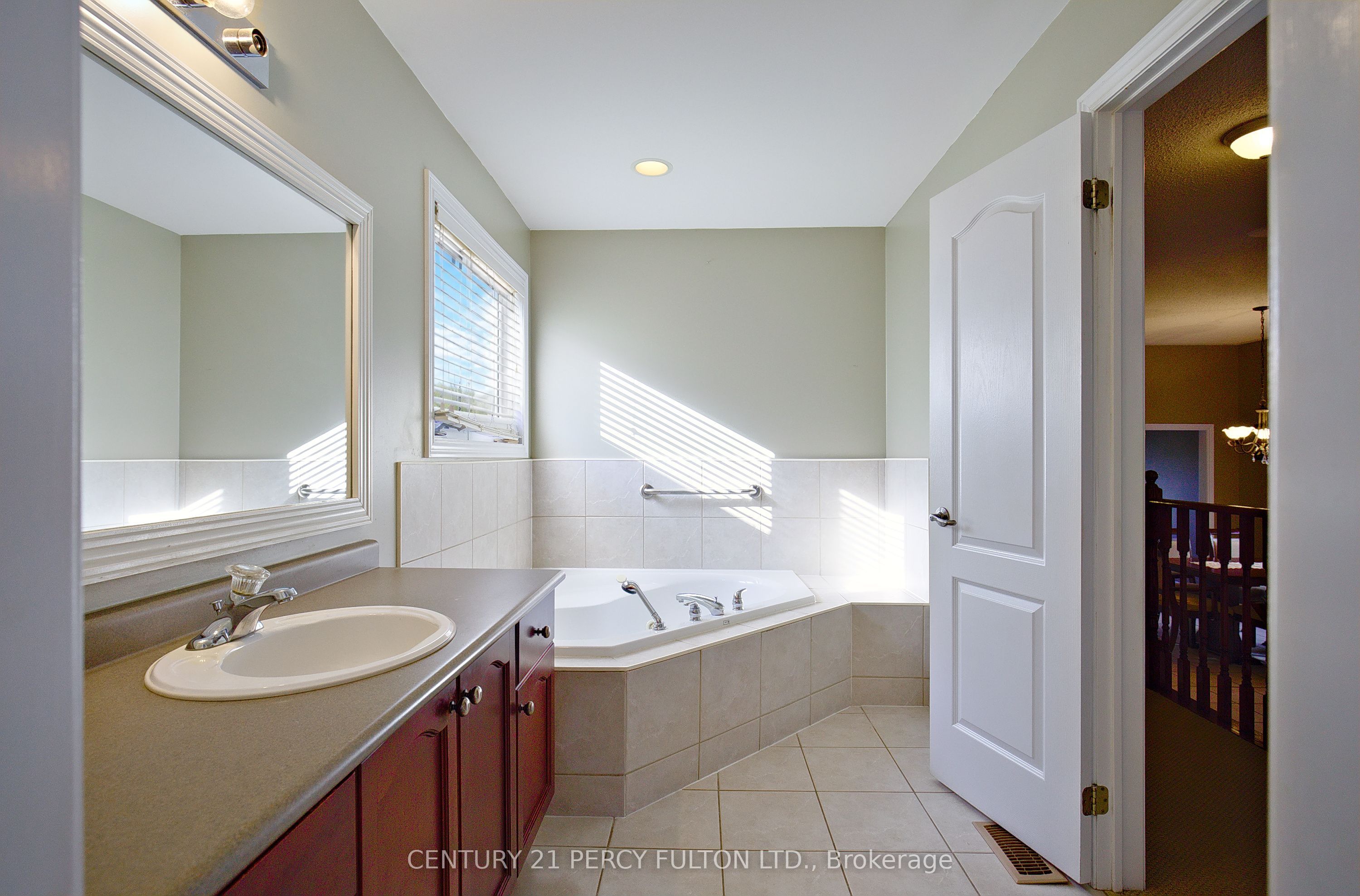7 Bridlewood Boulevard Property Photo 19