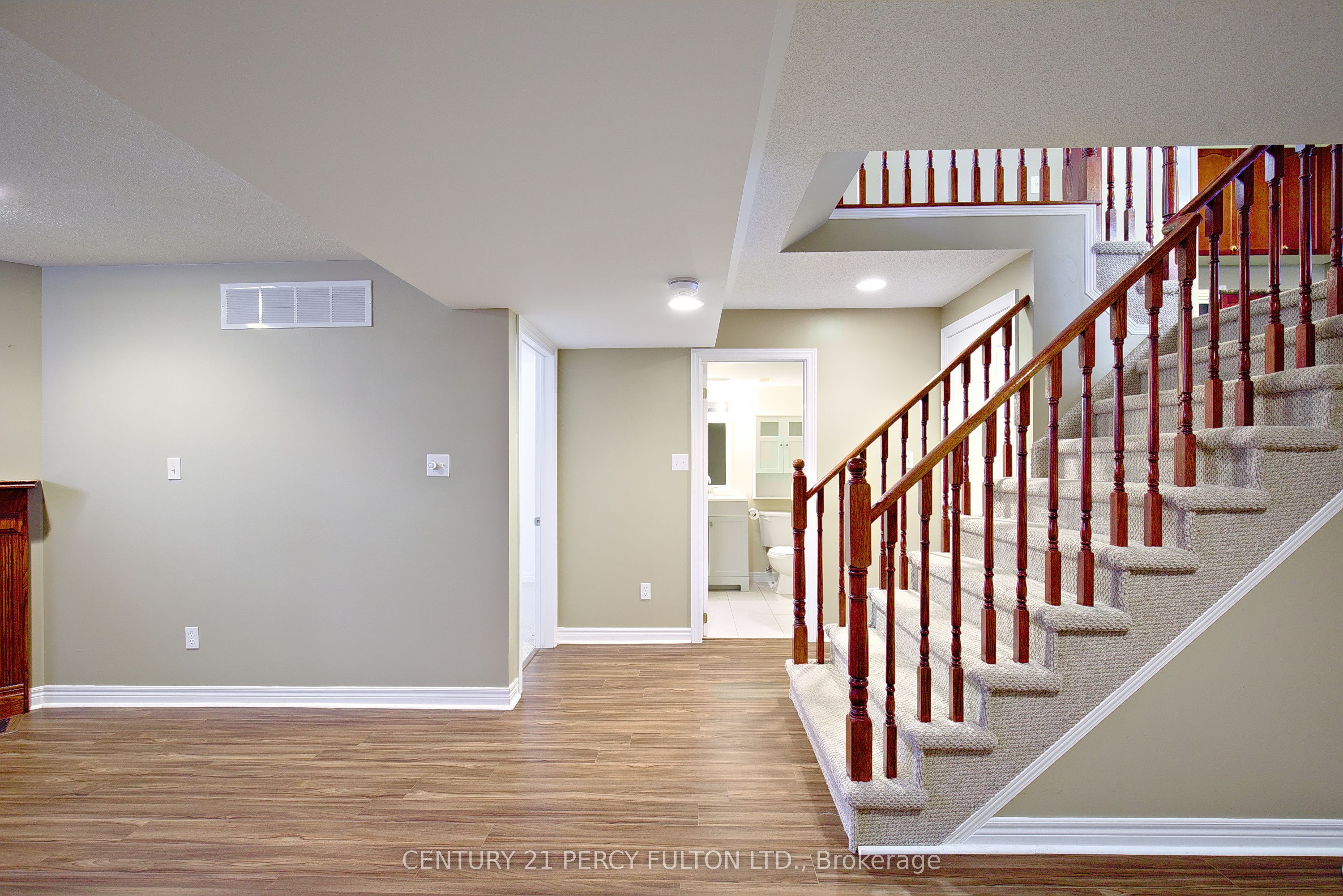 7 Bridlewood Boulevard Property Photo 27