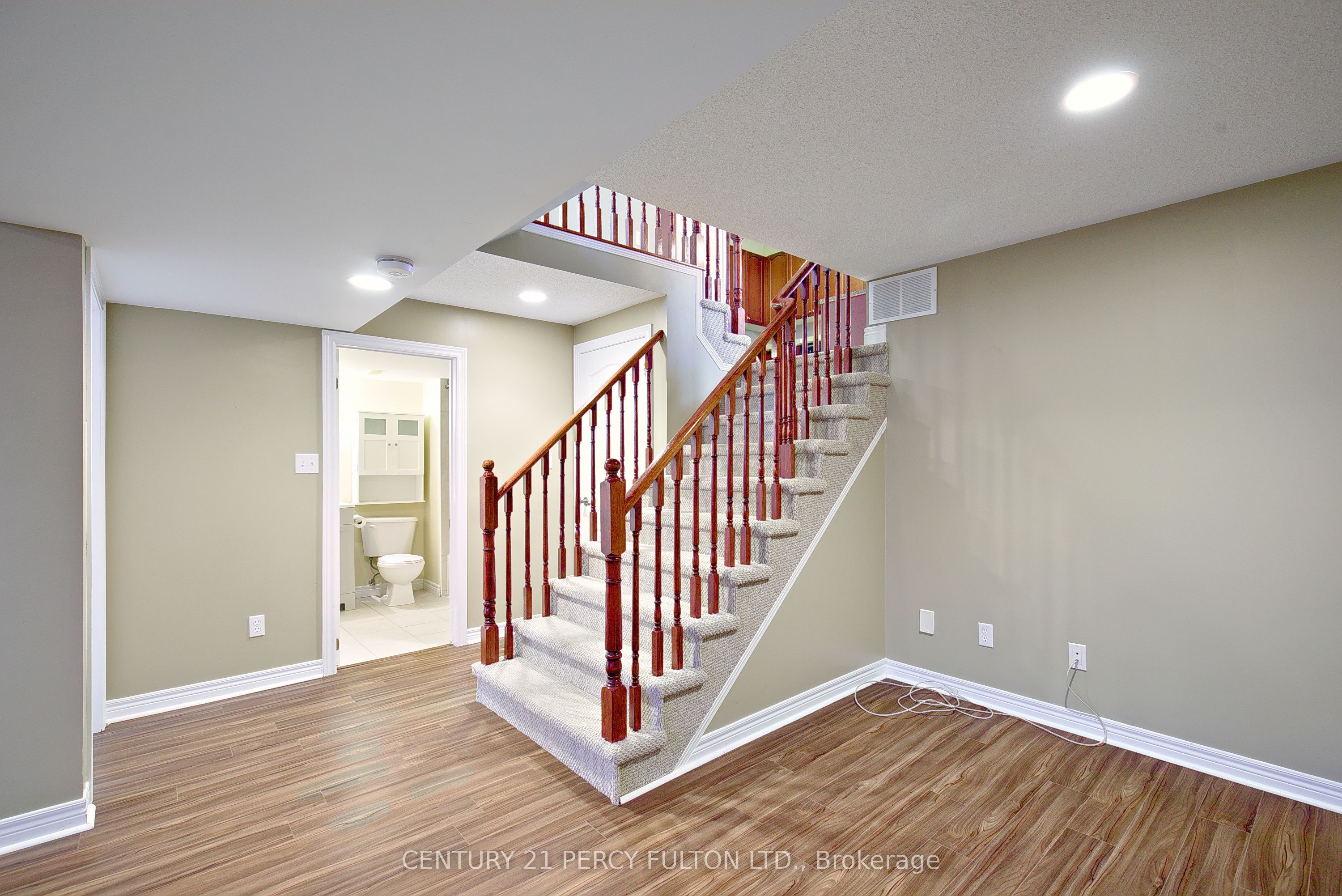 7 Bridlewood Boulevard Property Photo 28