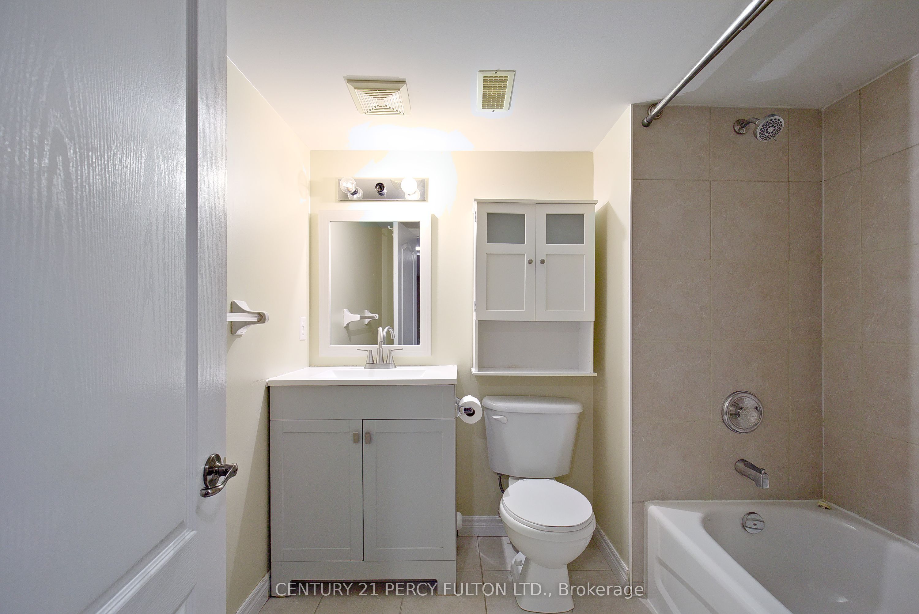 7 Bridlewood Boulevard Property Photo 30