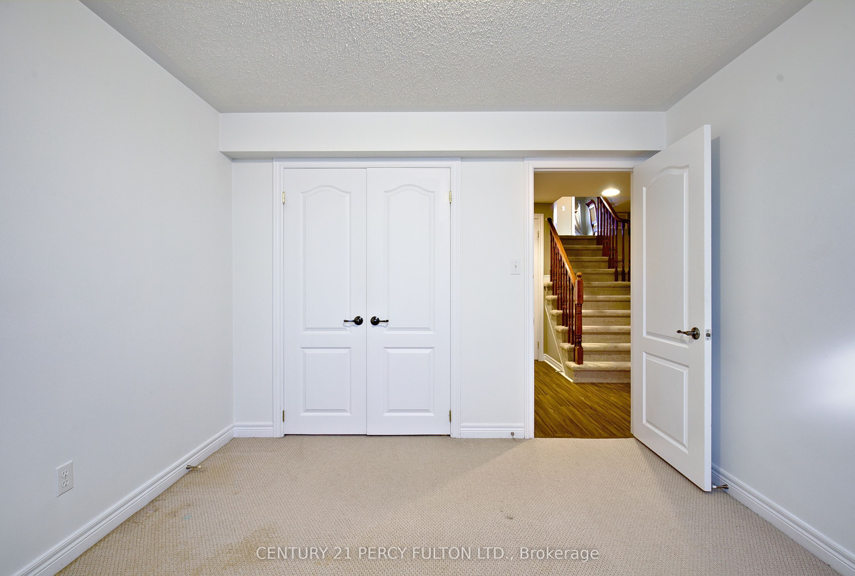 7 Bridlewood Boulevard Property Photo 32