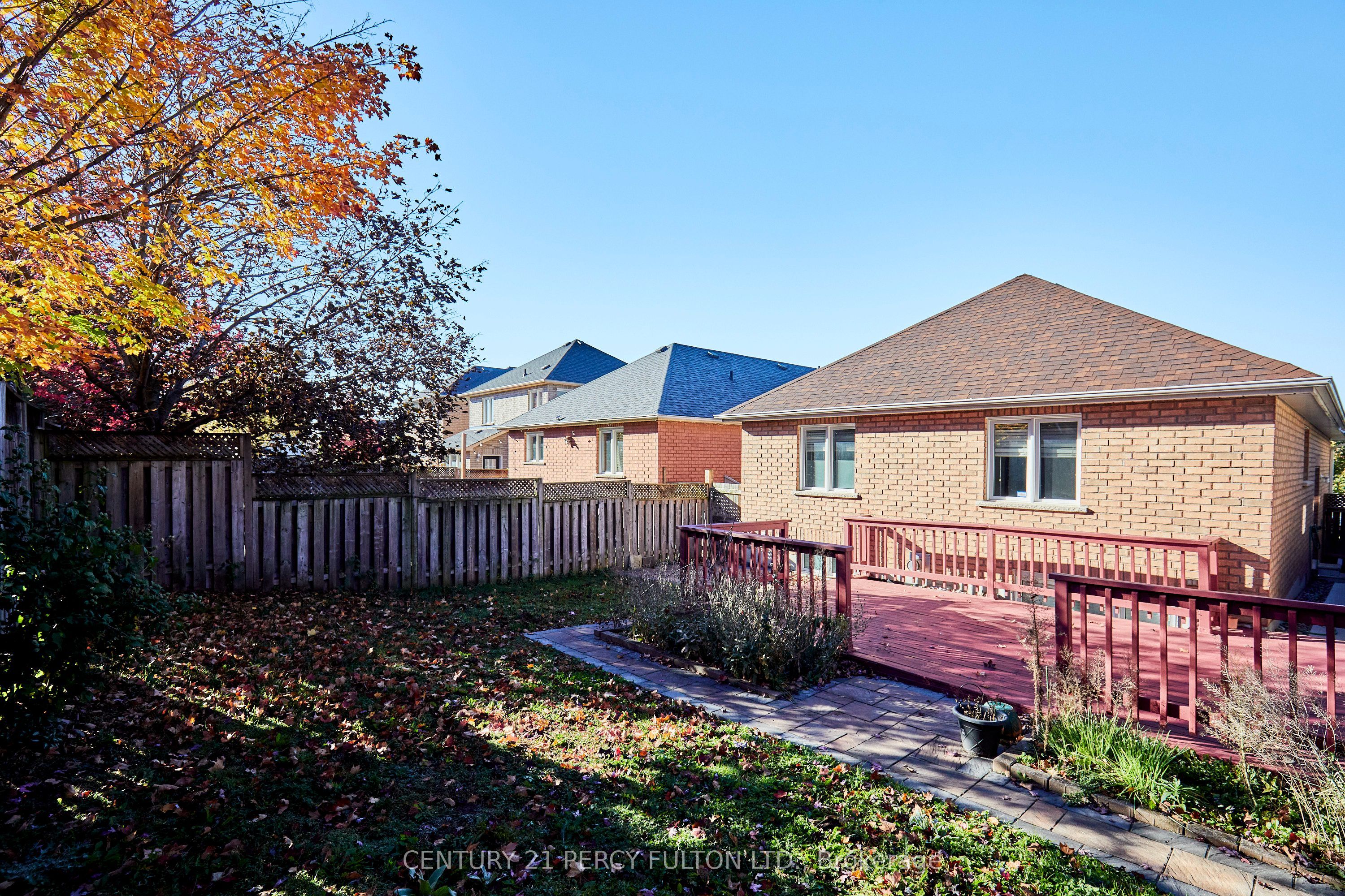 7 Bridlewood Boulevard Property Photo 42