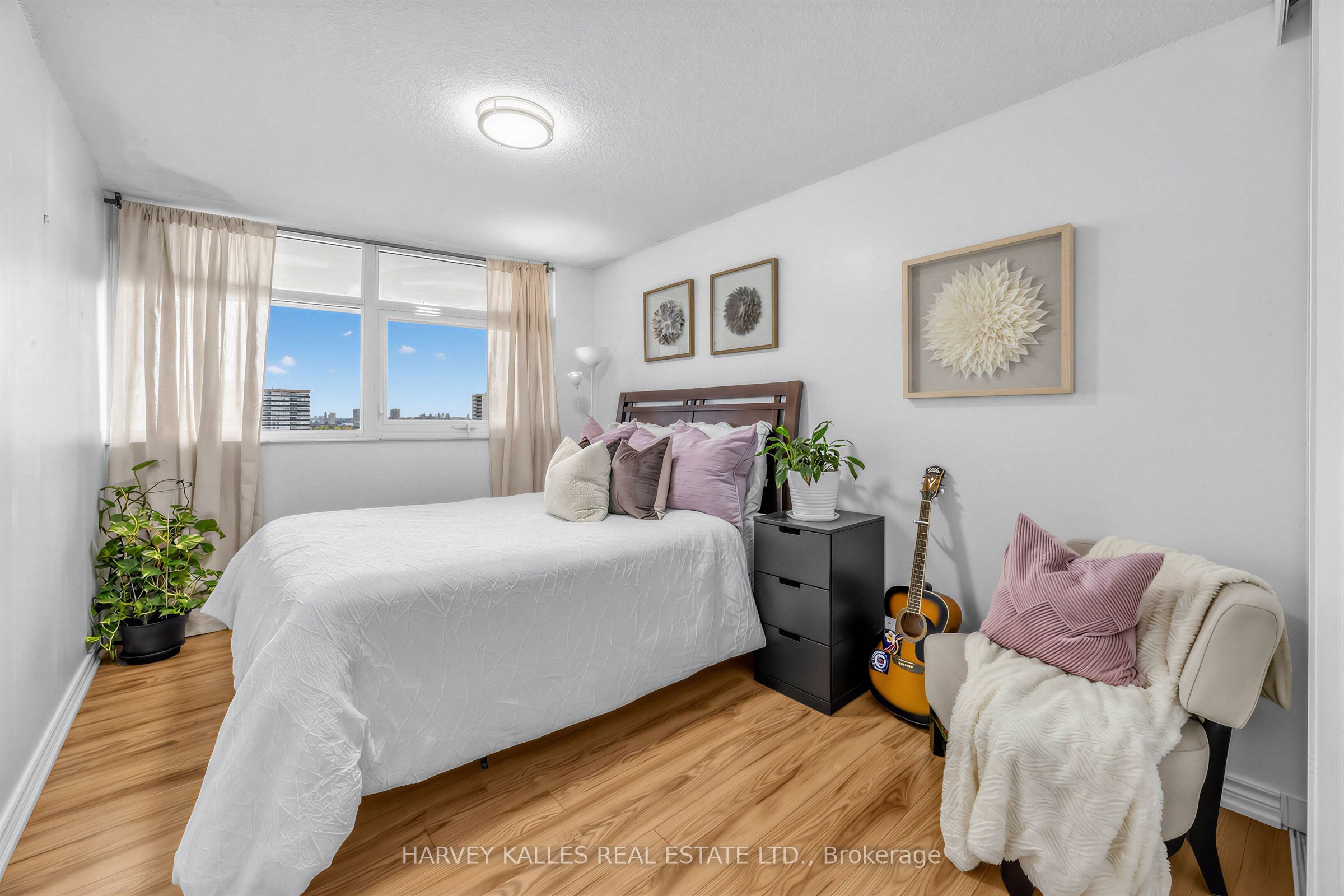 100 Echo Point 1801 Property Photo 15