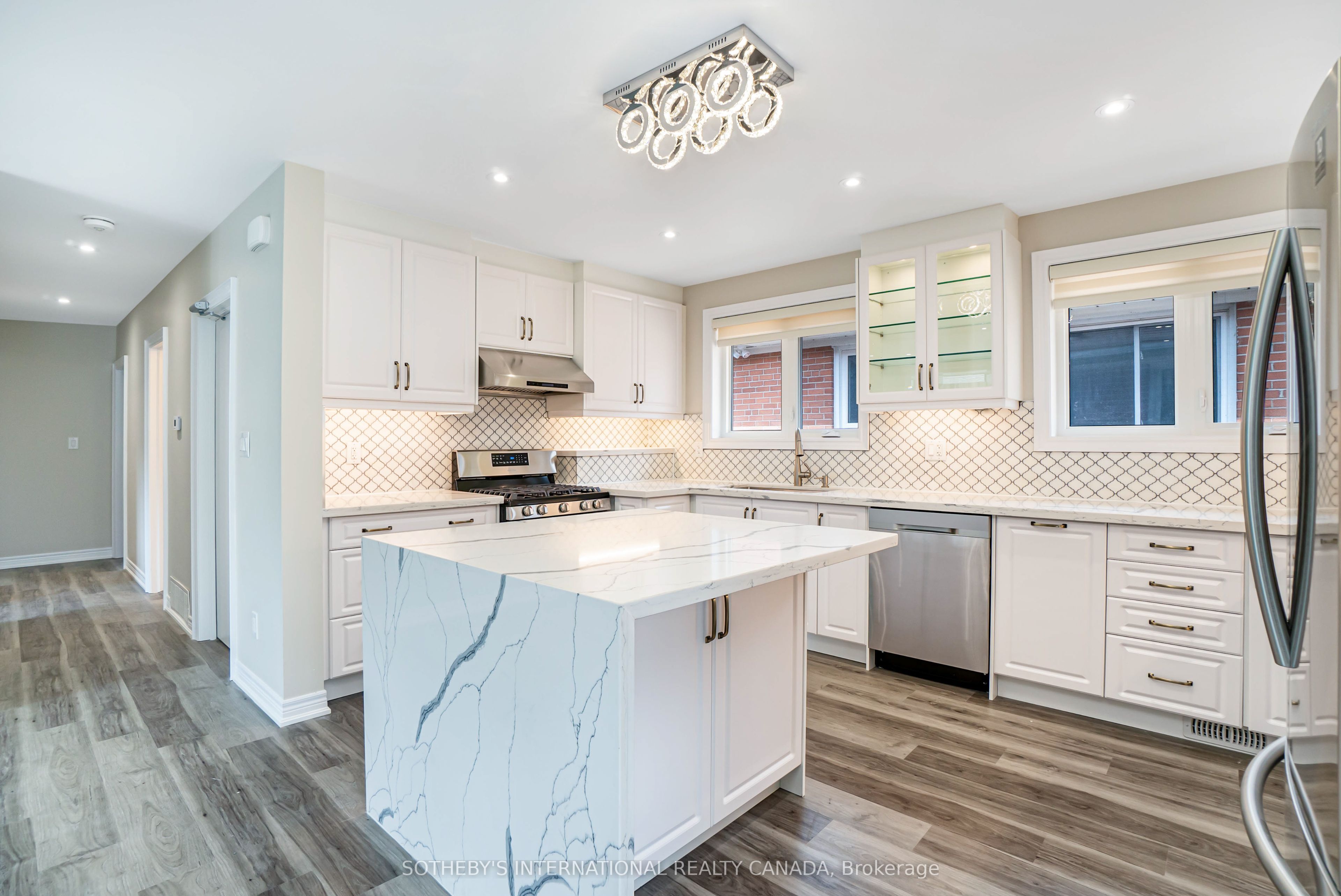 50 Ravenview Drive Property Photo 6