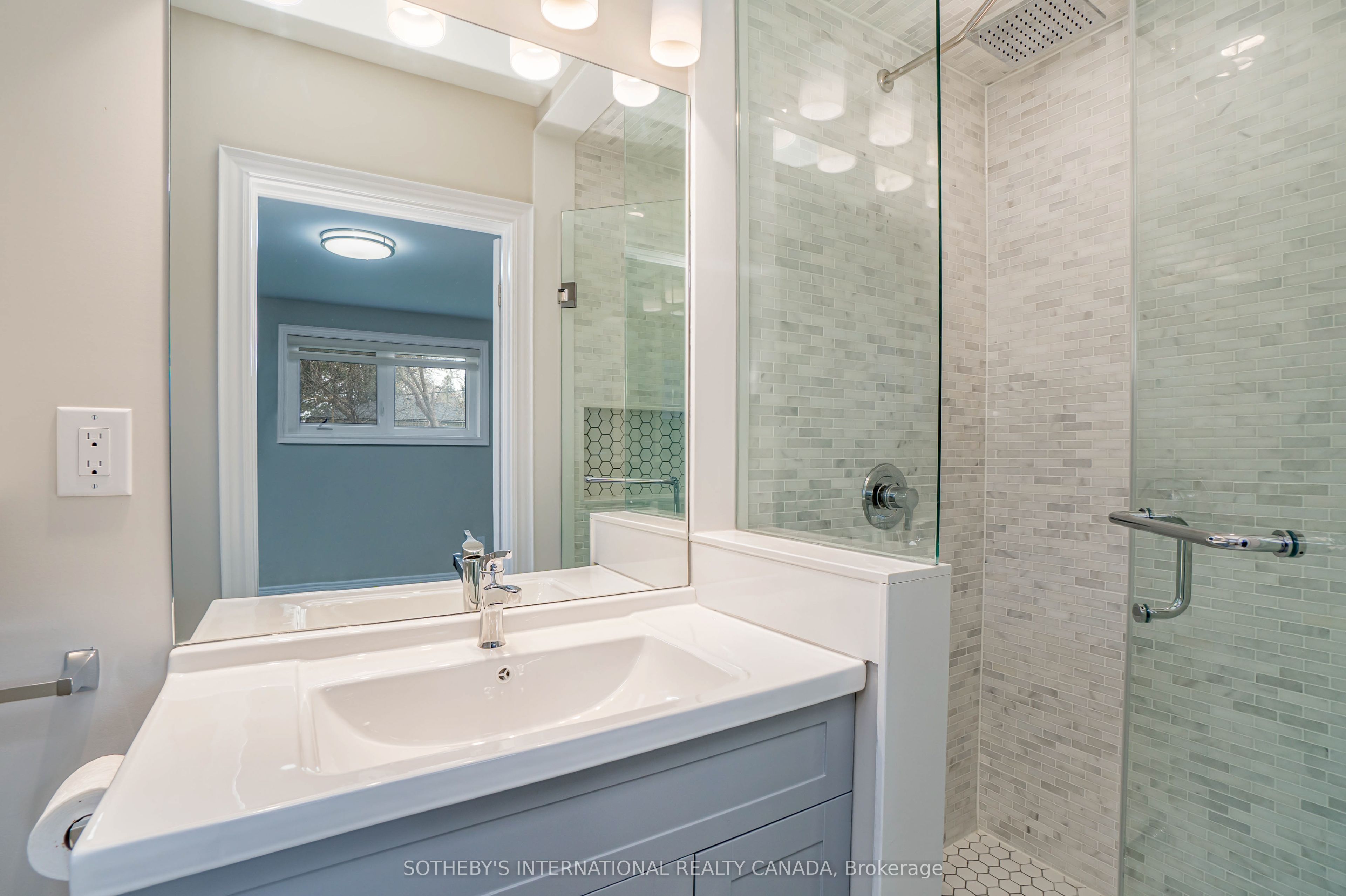 50 Ravenview Drive Property Photo 10