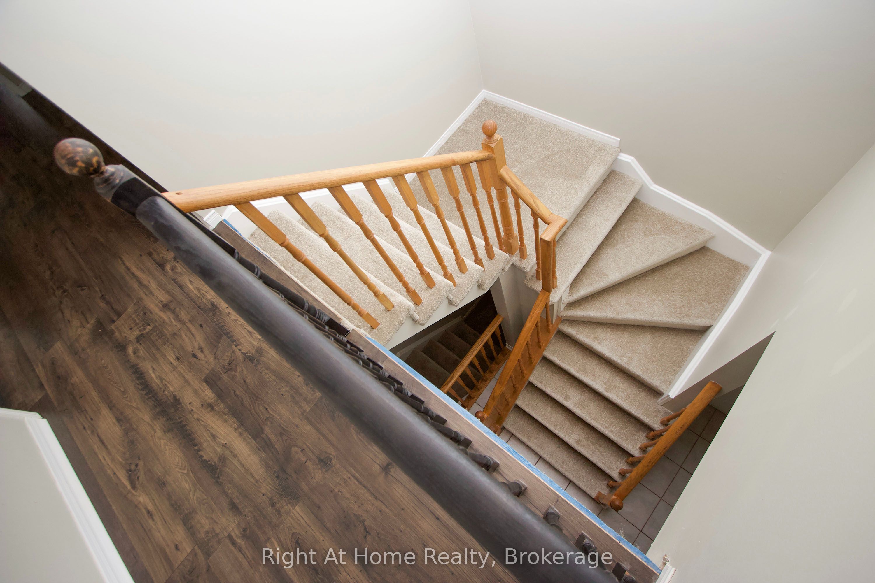 75 Millburn Drive Upper Unit Property Photo 16