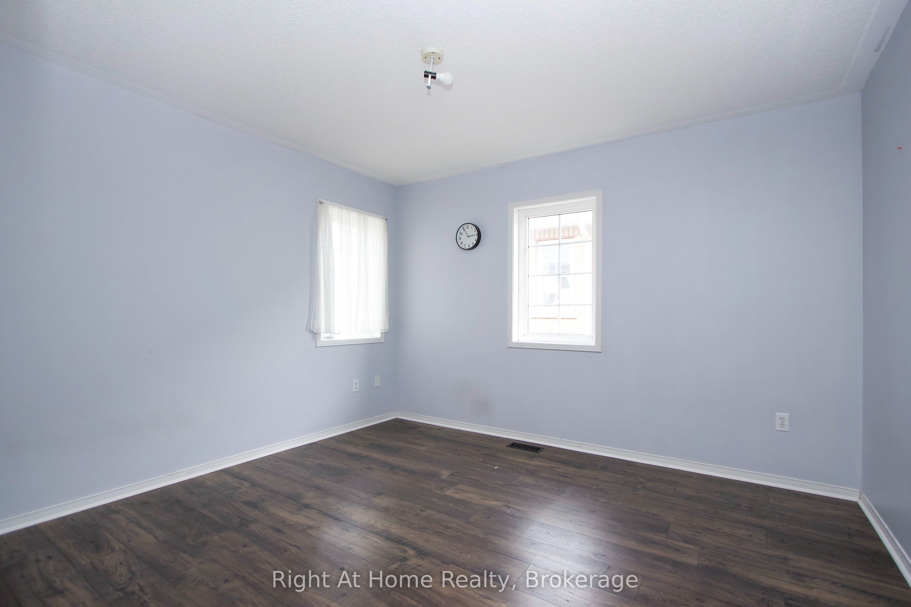 75 Millburn Drive Upper Unit Property Photo 21