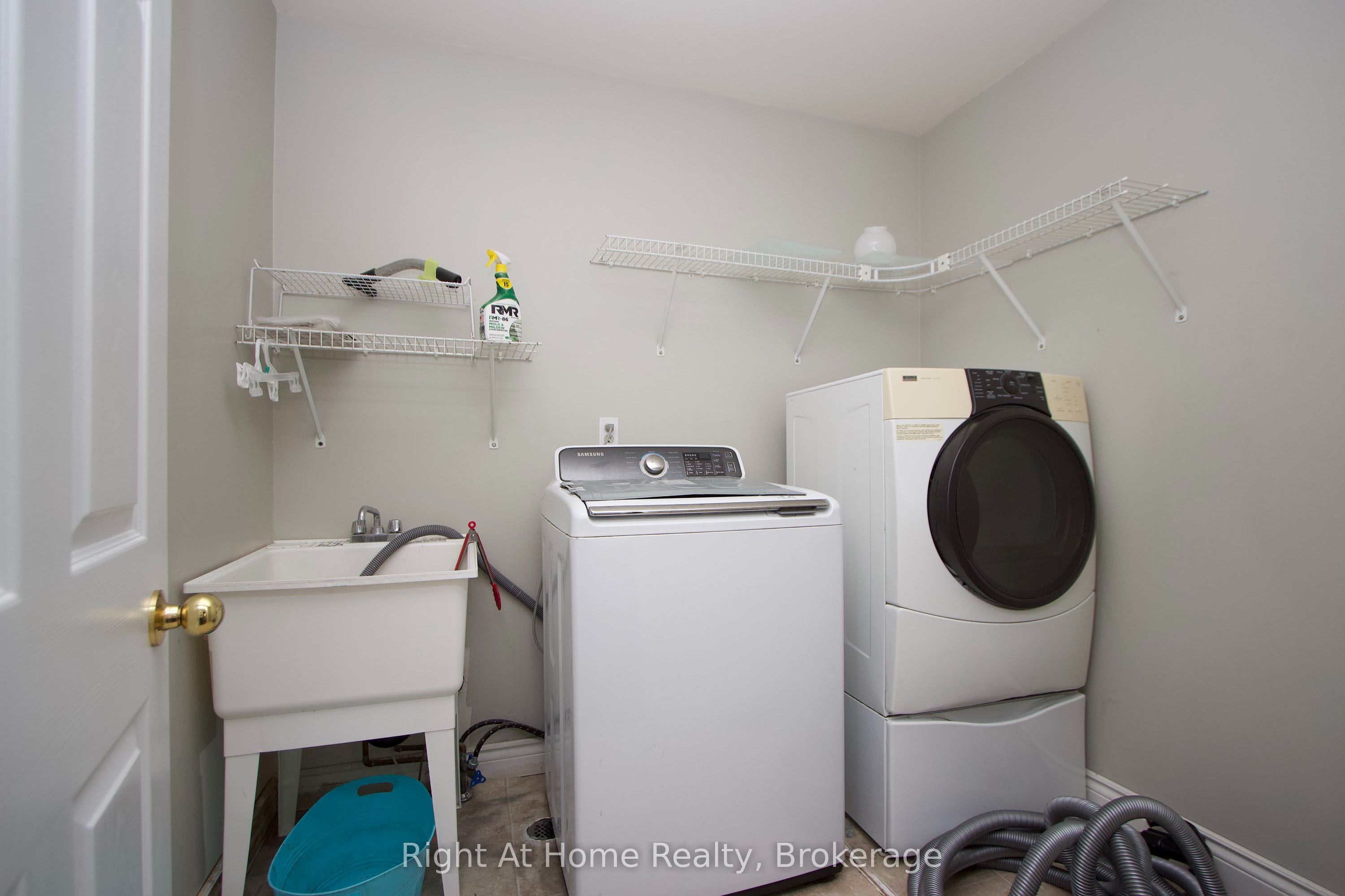 75 Millburn Drive Upper Unit Property Photo 24