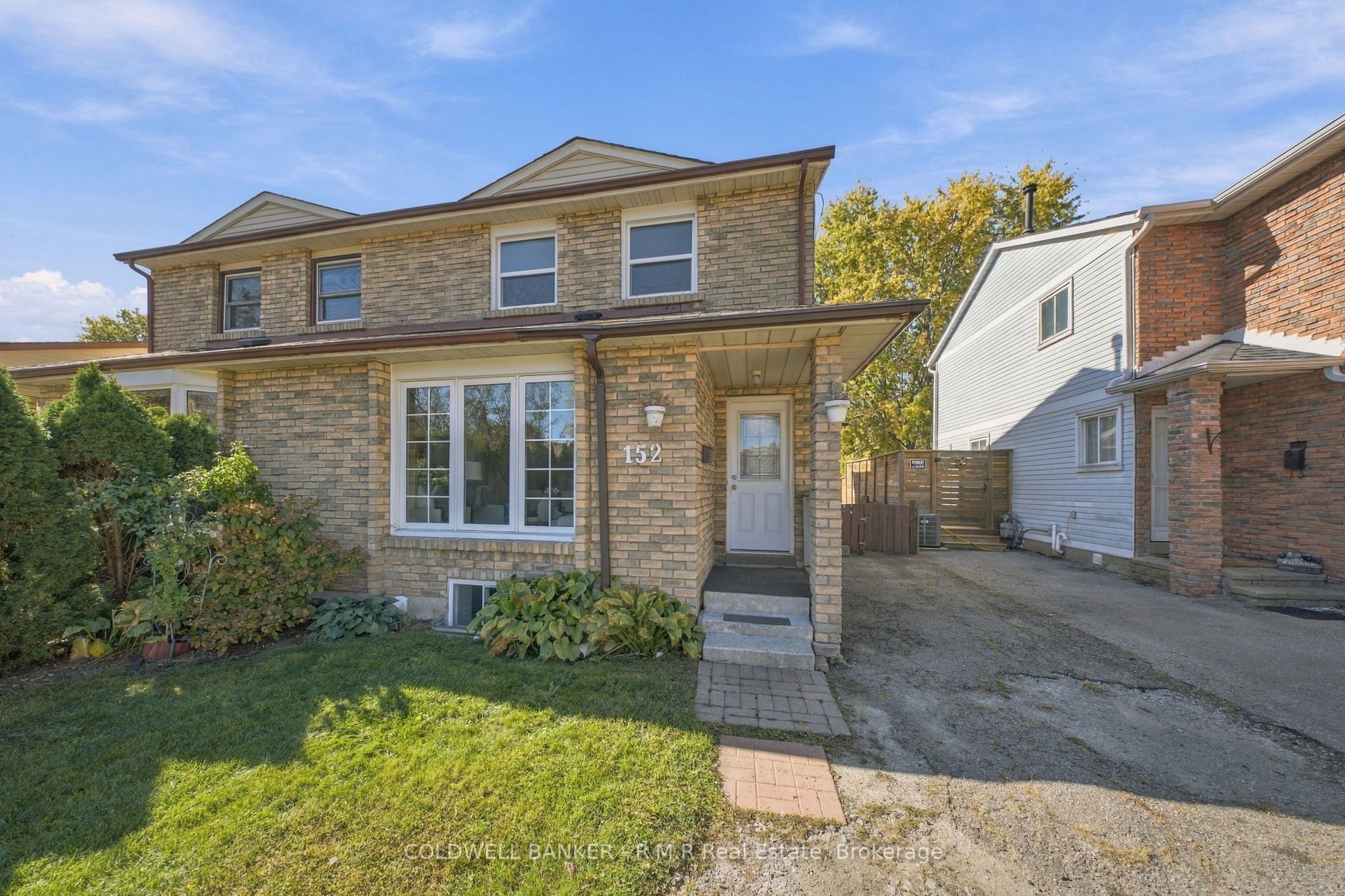 152 Londonderry Street Property Photo 1
