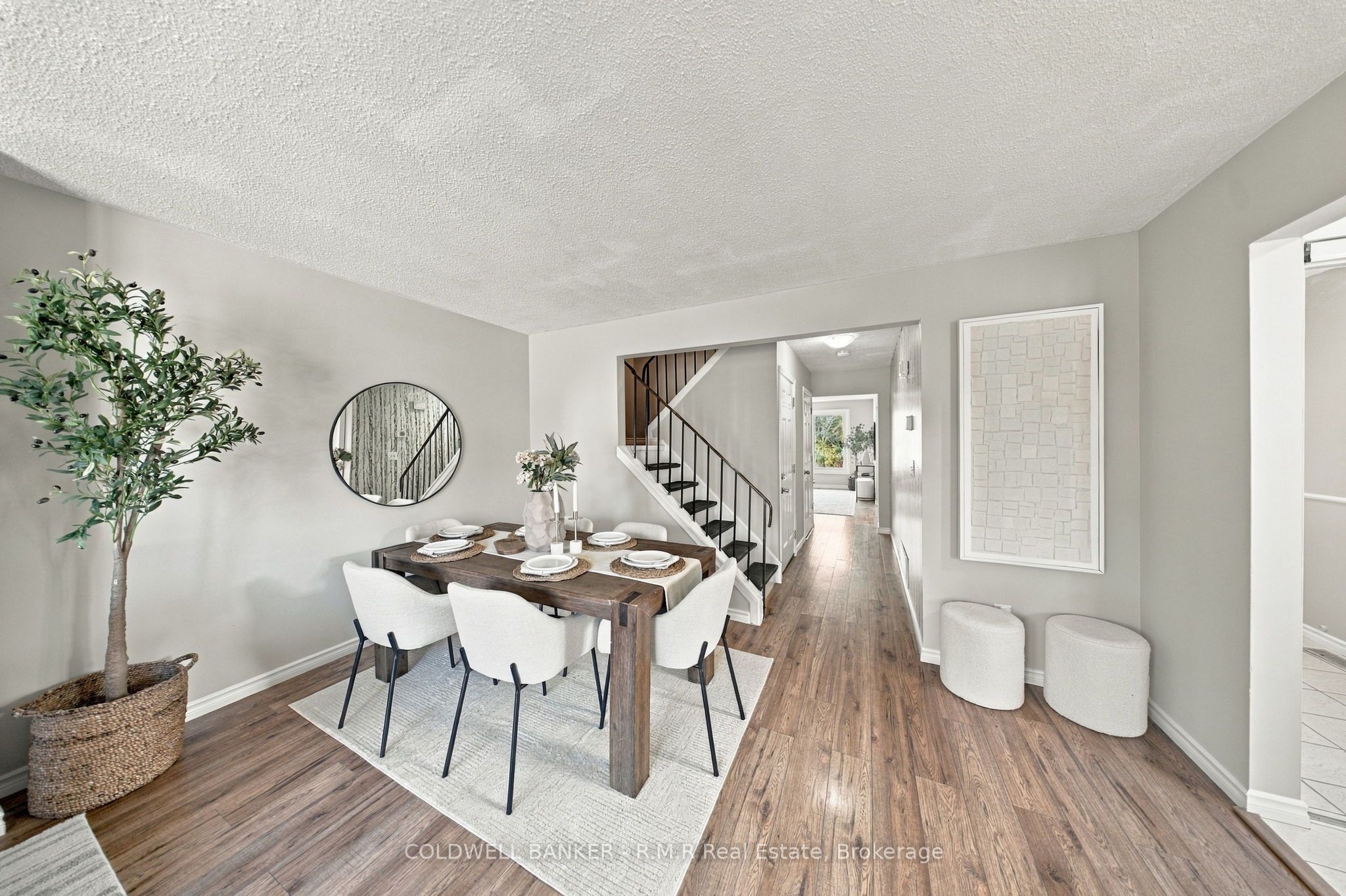 152 Londonderry Street Property Photo 6