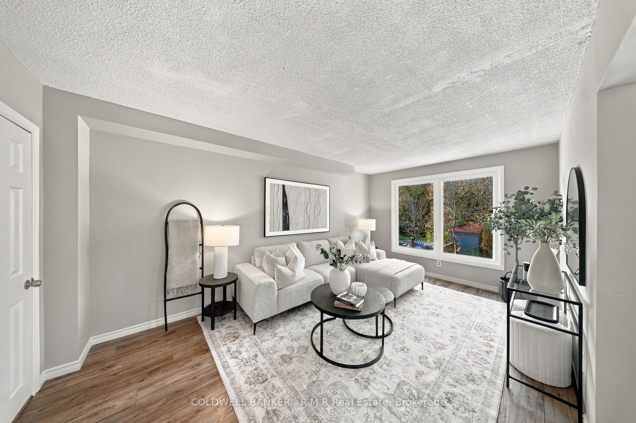 152 Londonderry Street Property Photo 10