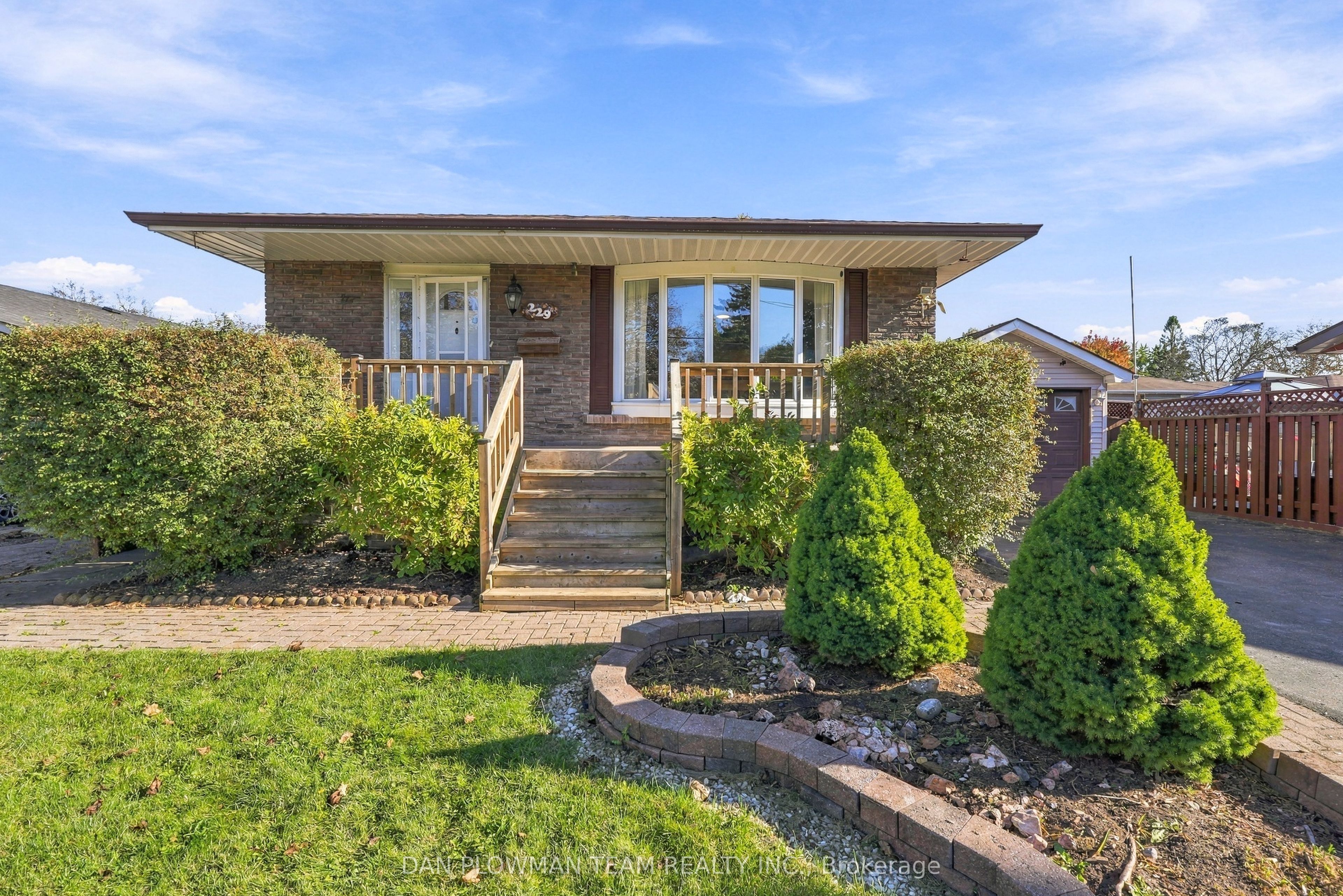 229 Phillip Murray Avenue Property Photo 1