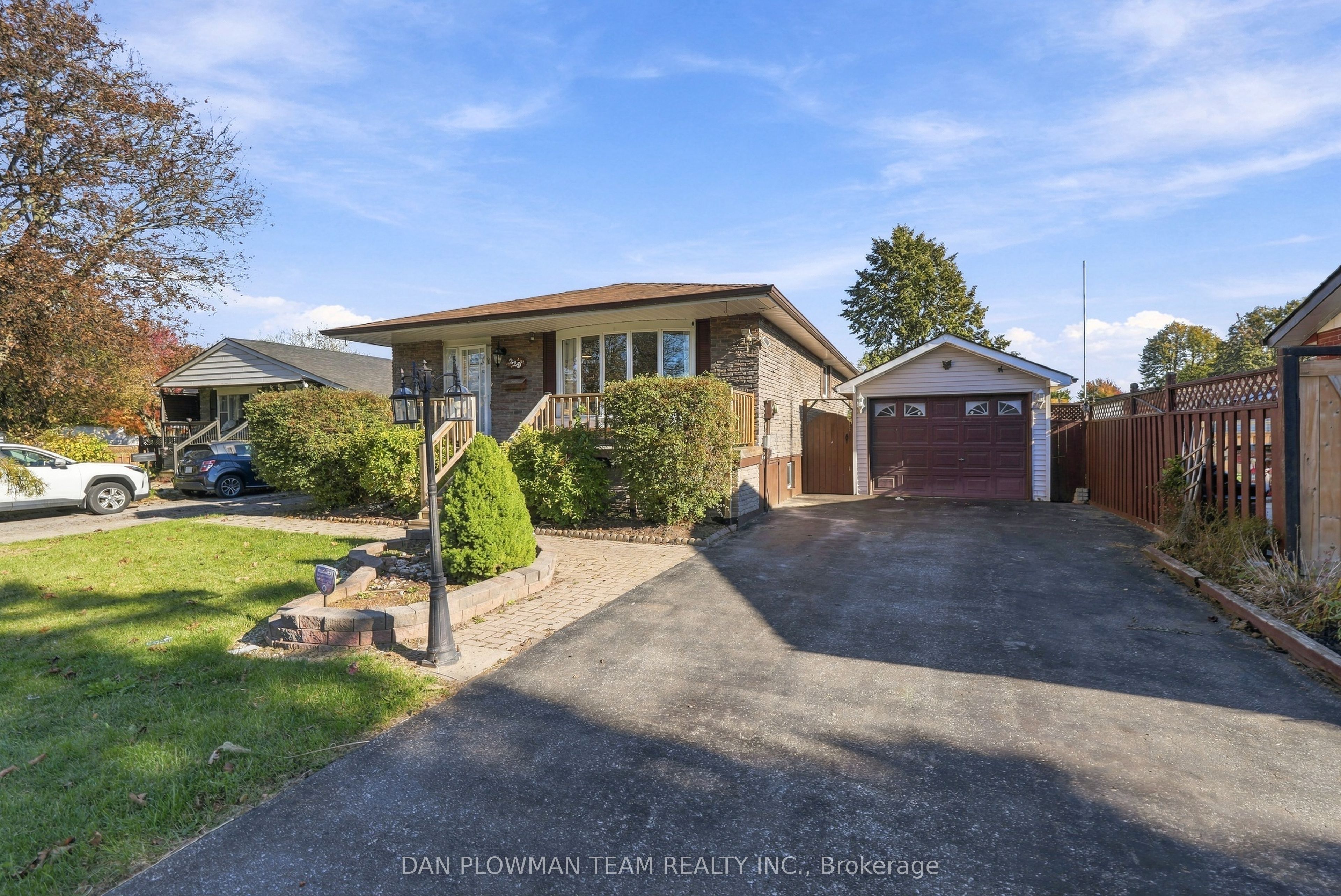 229 Phillip Murray Avenue Property Photo 2