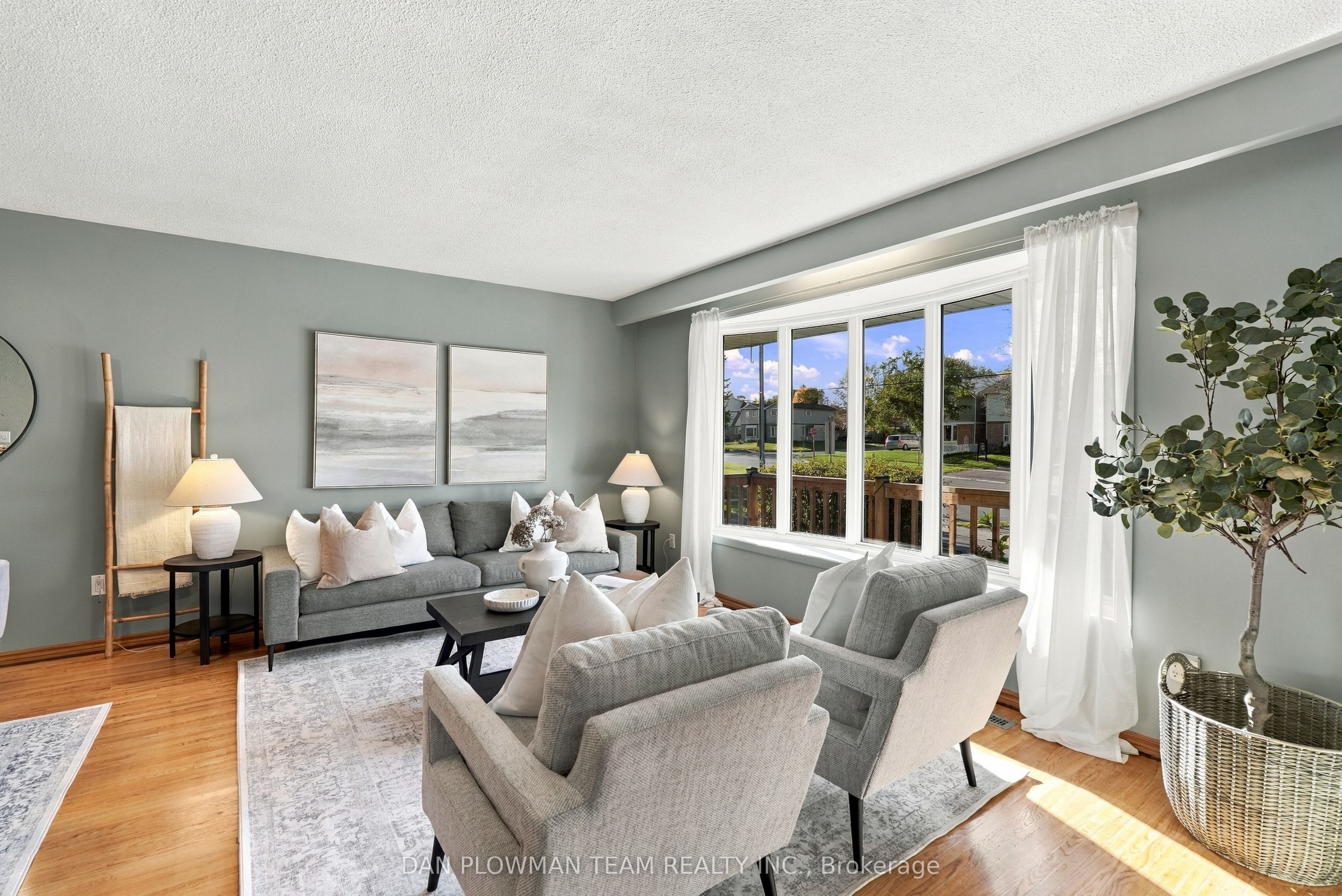 229 Phillip Murray Avenue Property Photo 3