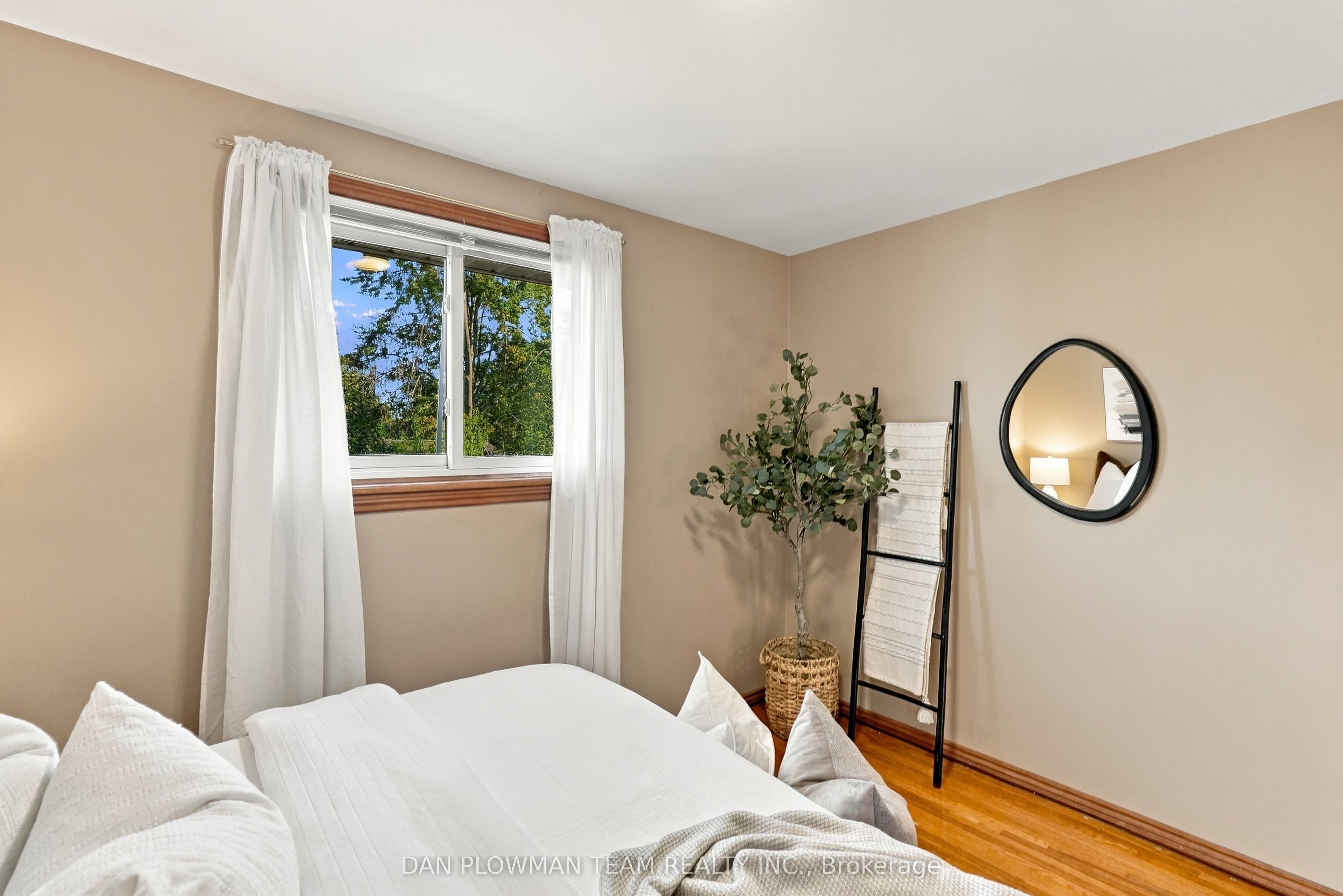 229 Phillip Murray Avenue Property Photo 17