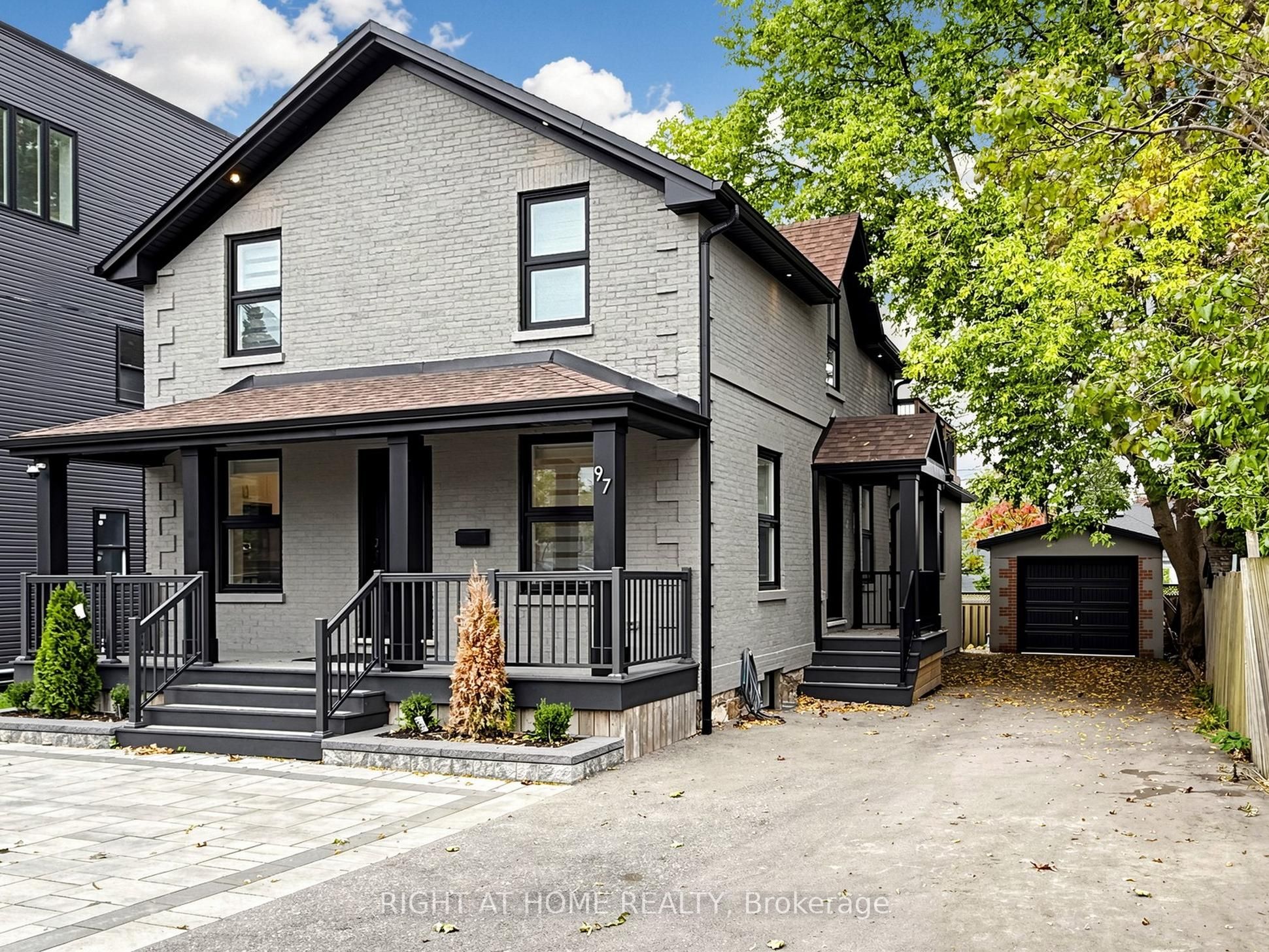 97 Park Road N Property Photo 1