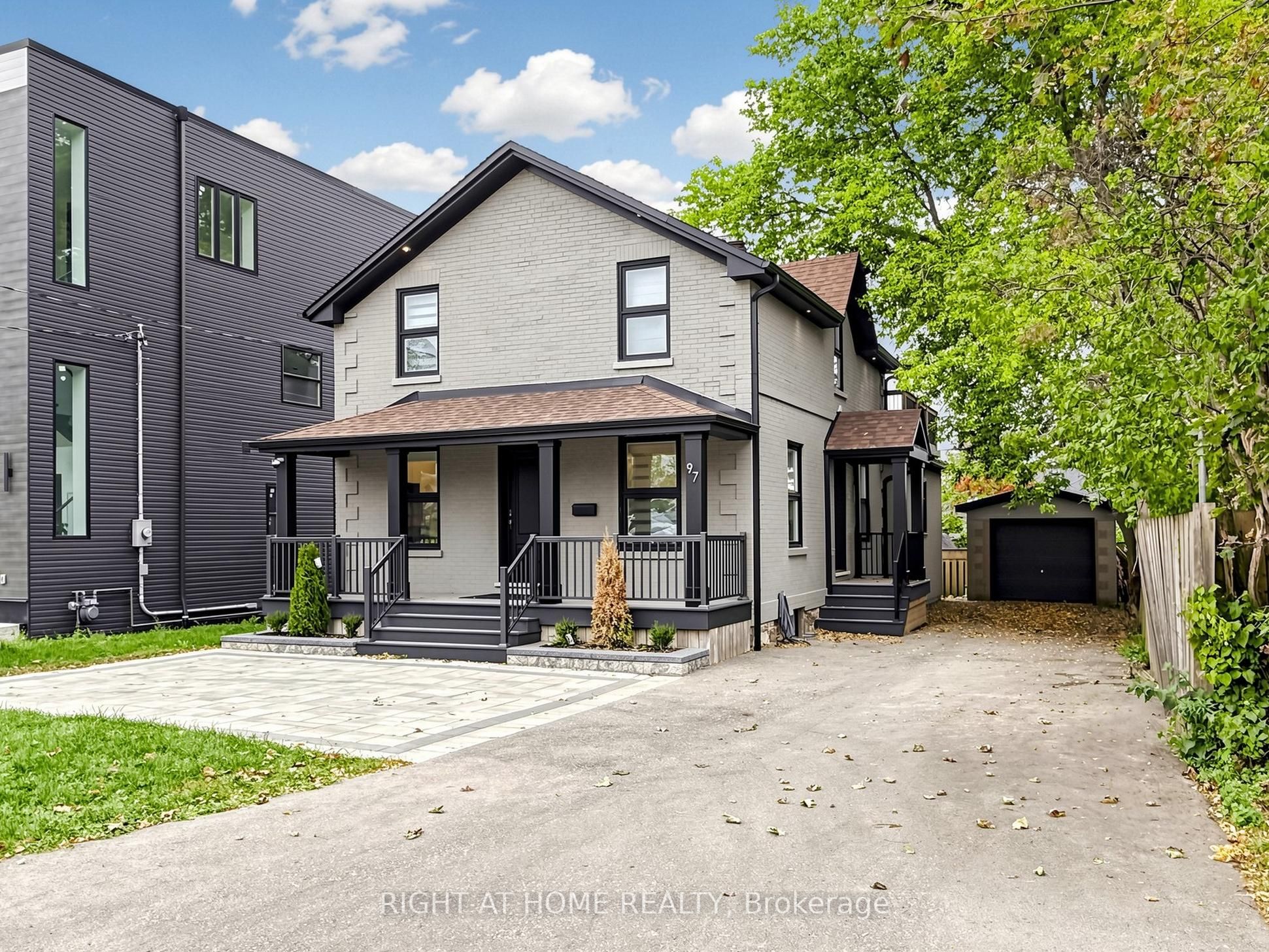 97 Park Road N Property Photo 2